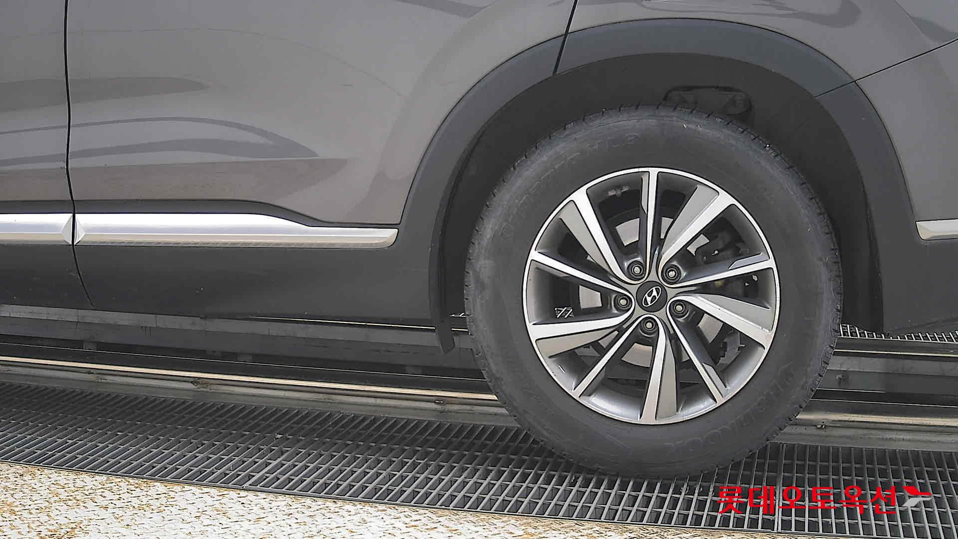 Hyundai Santa Fe 2020 - Image 26