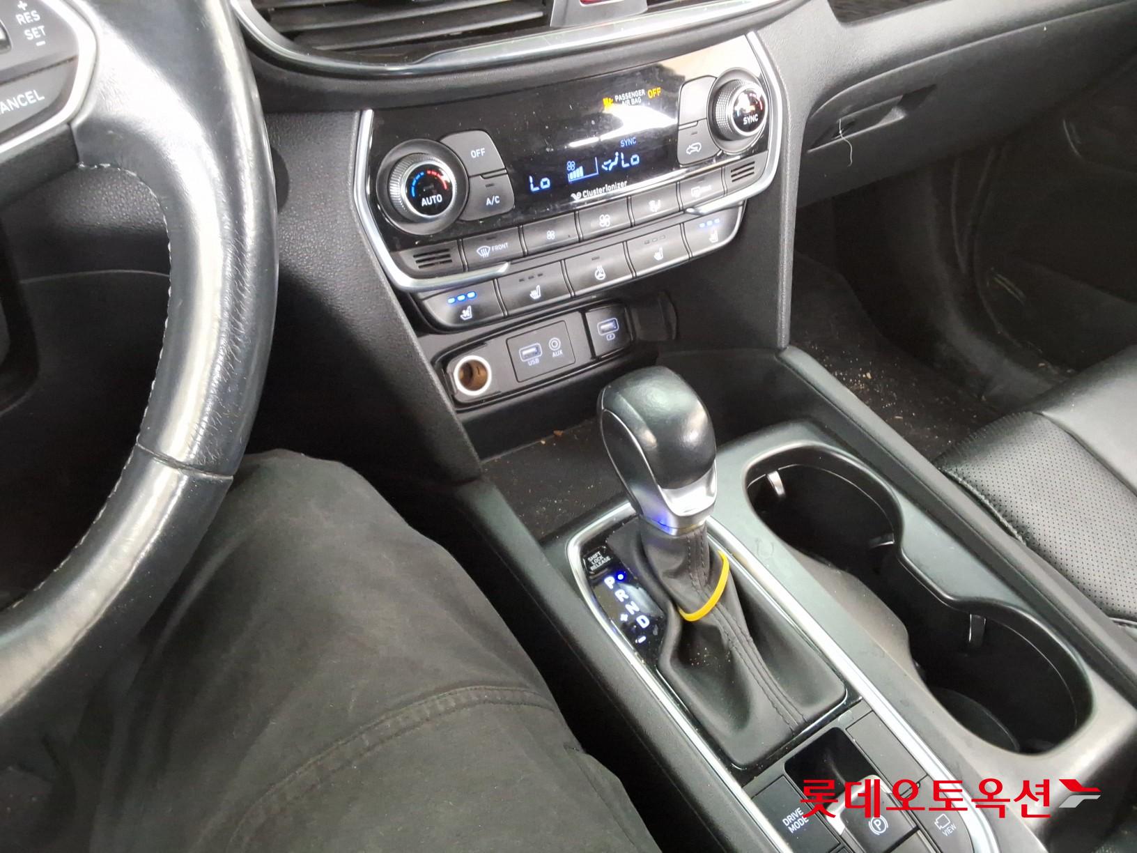 Hyundai Santa Fe 2020 - Image 33