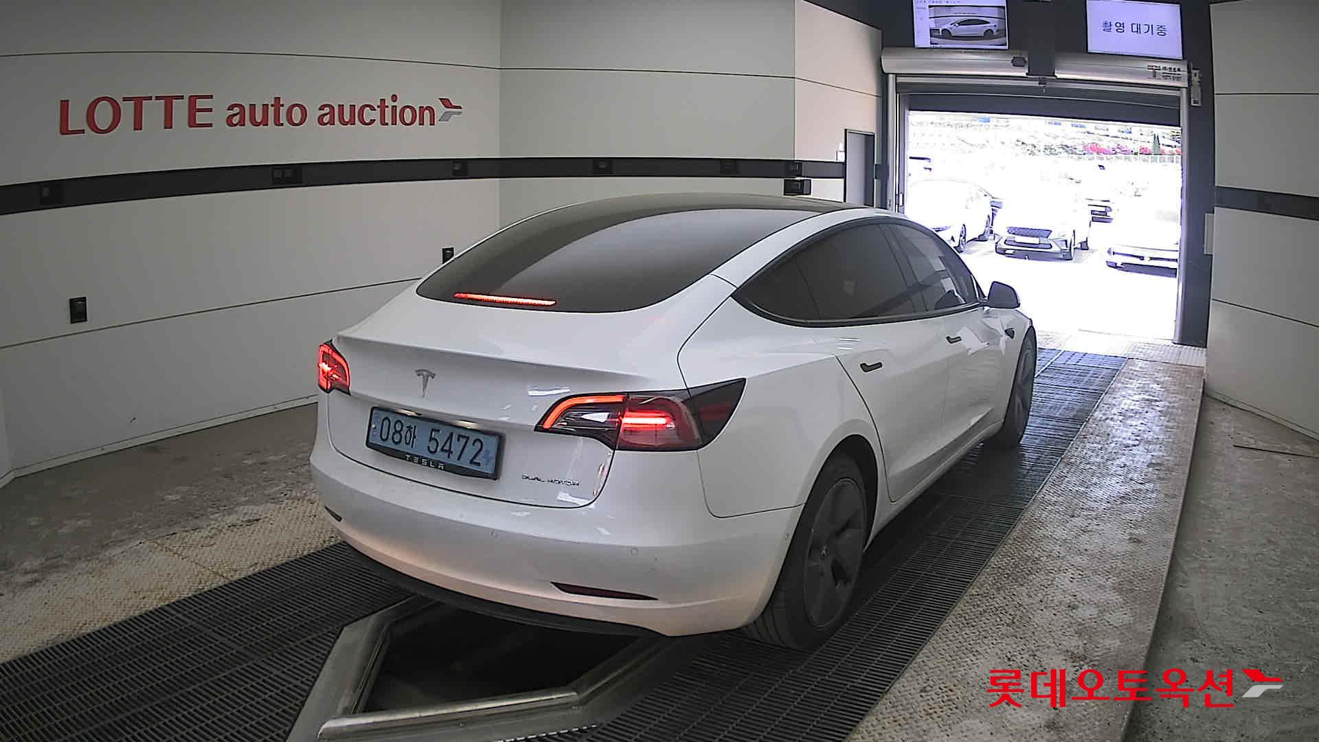 TESLA Model 3 - 18