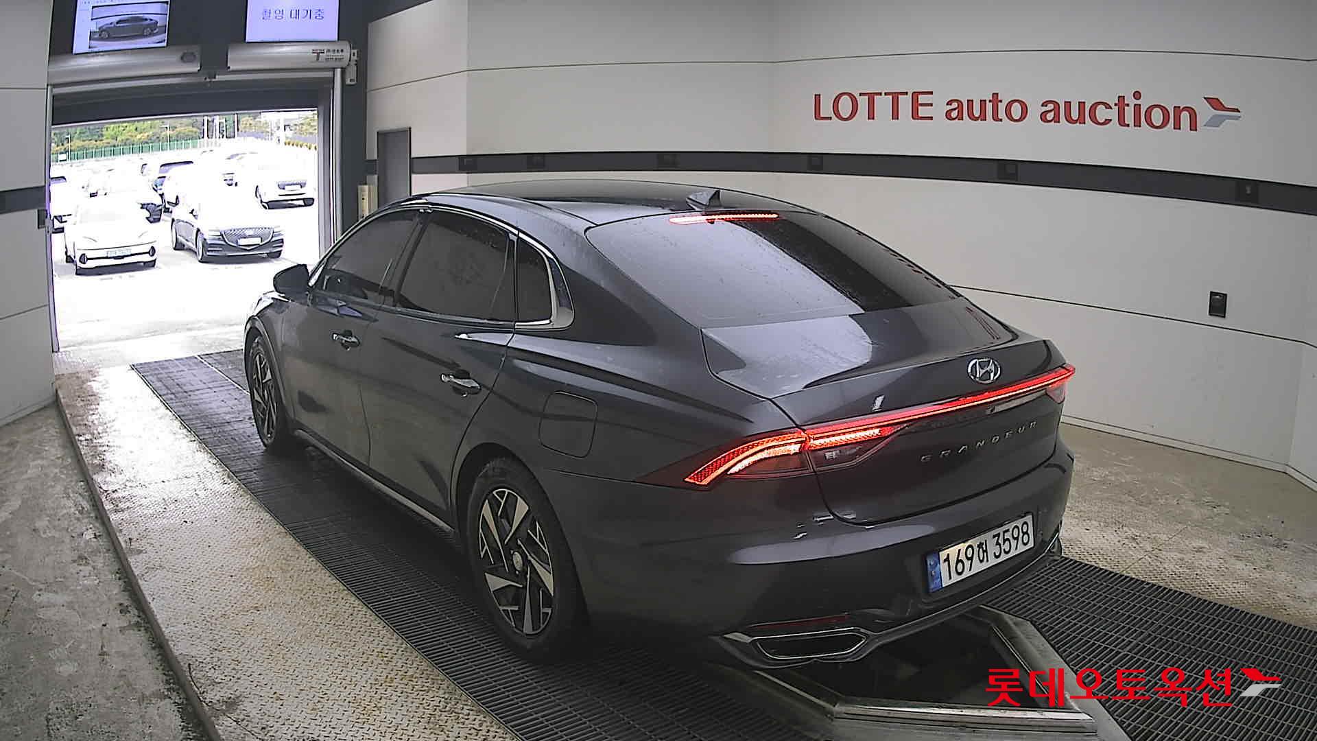 2022 - hyundai grandeur