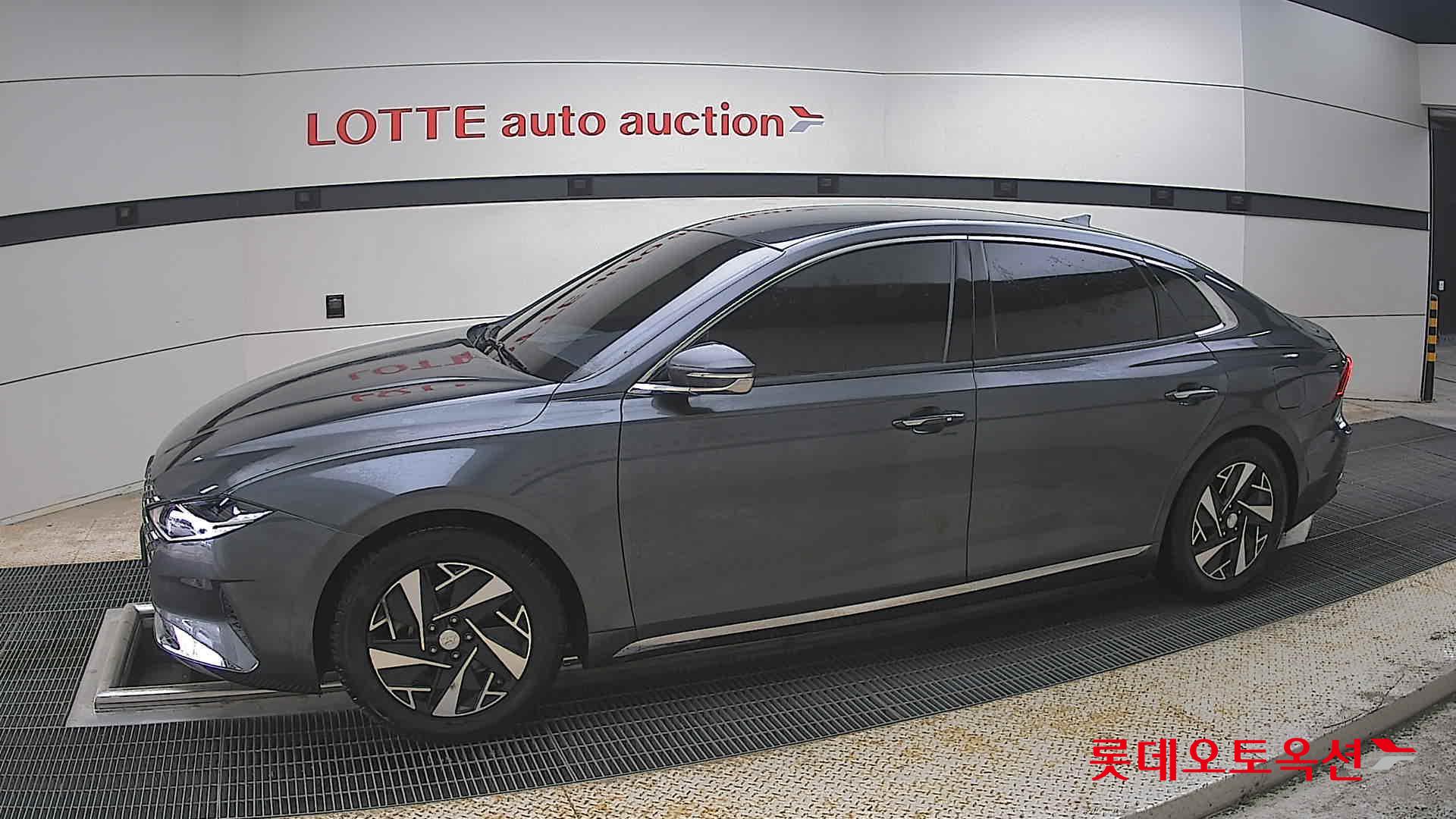2022 - hyundai grandeur