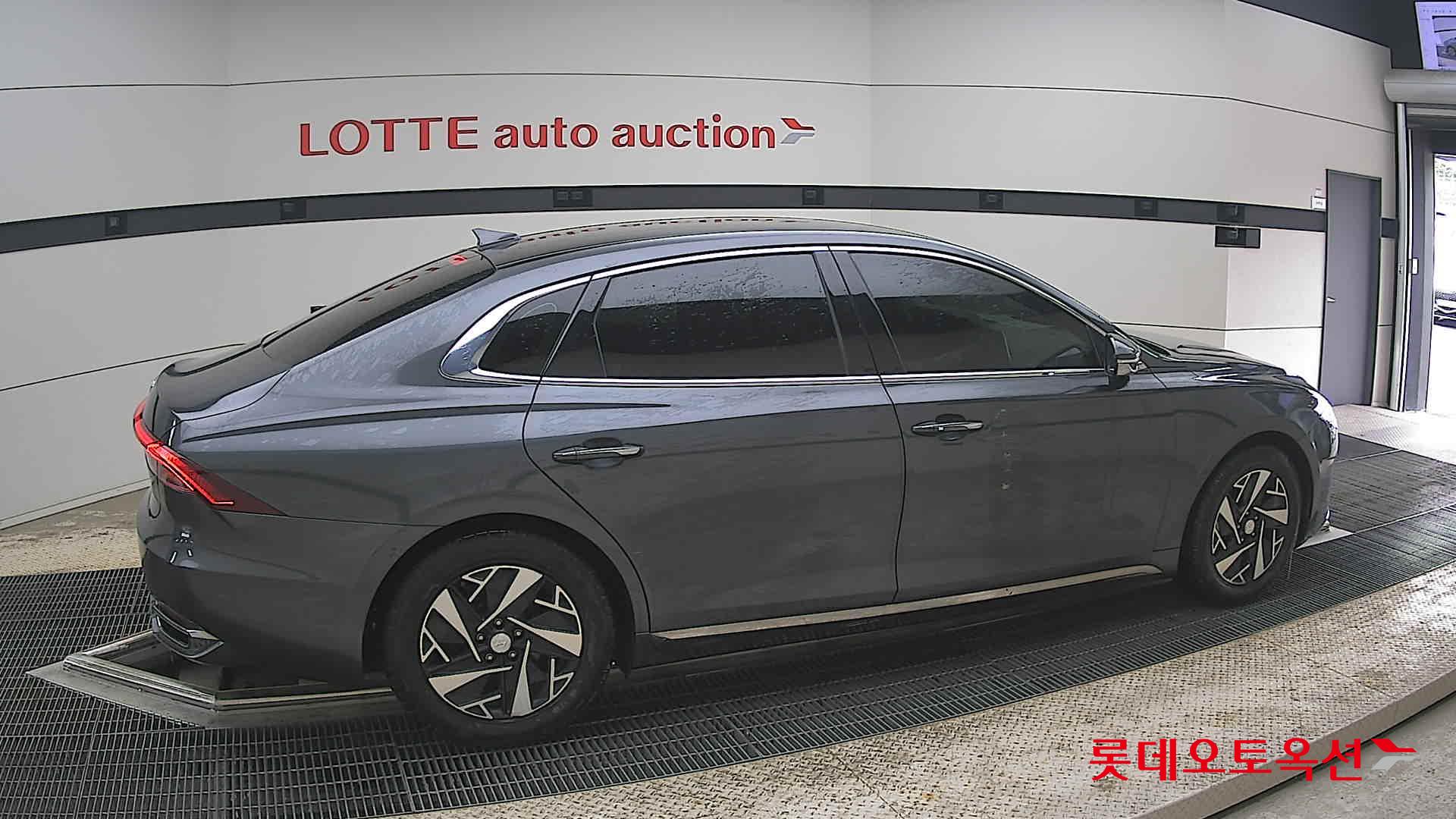 2022 - hyundai grandeur