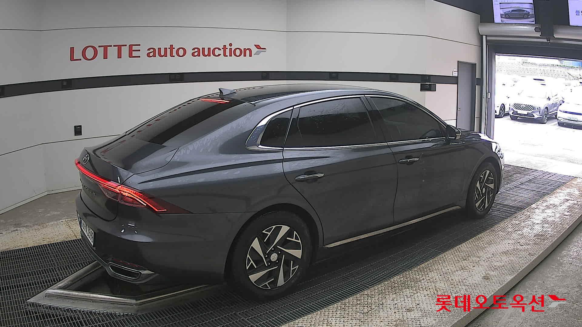2022 - hyundai grandeur