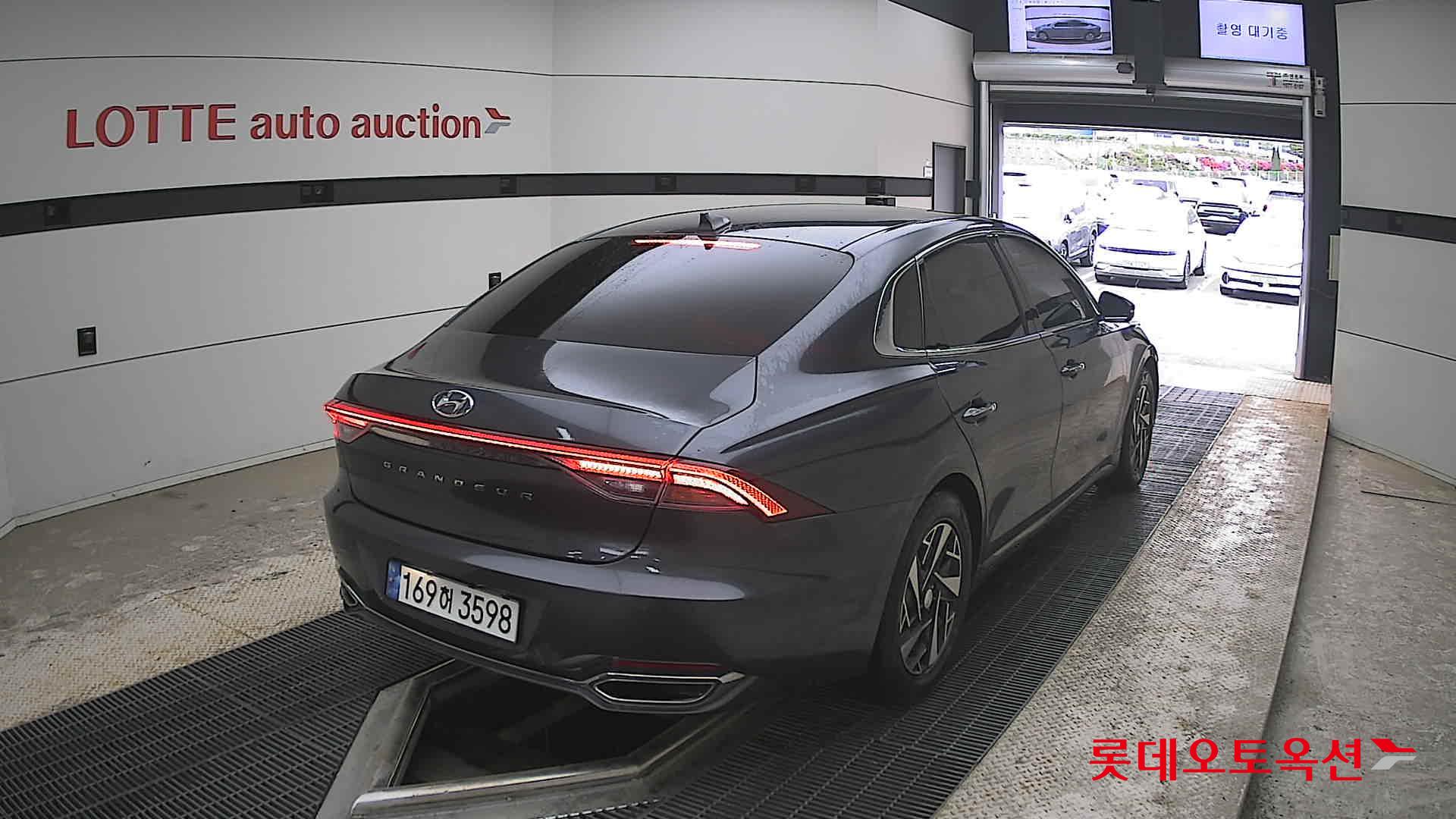 2022 - hyundai grandeur