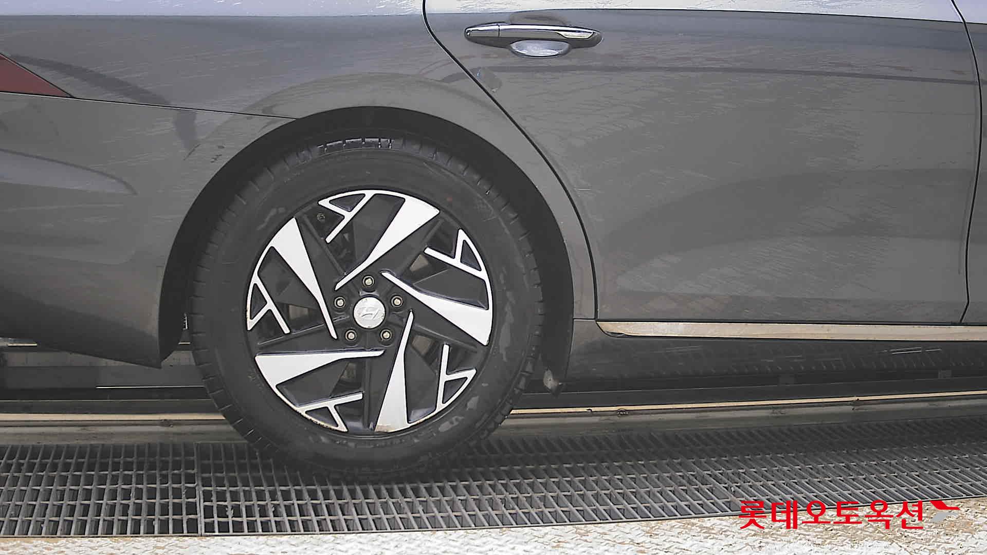 2022 - hyundai grandeur