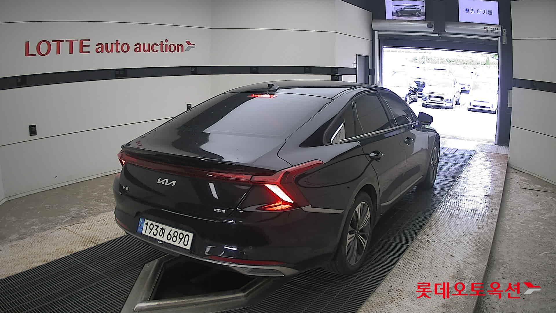 2023 - kia k8