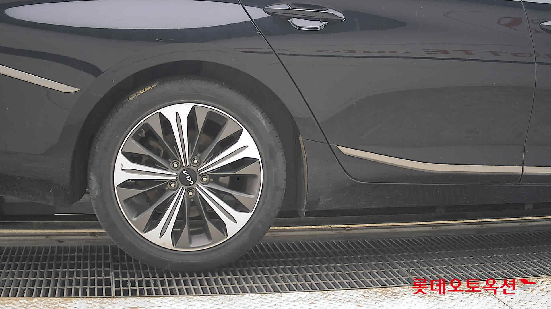 2023 - kia k8