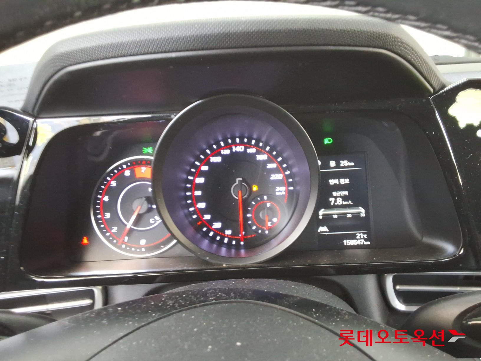 Hyundai Elantra - 31