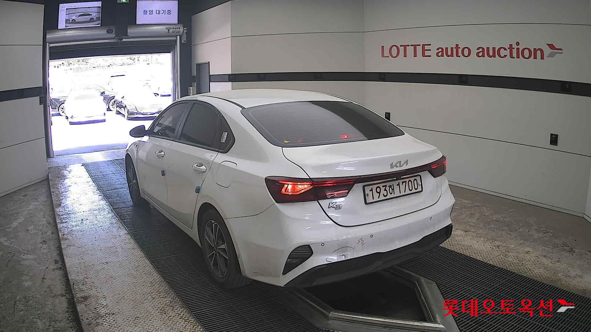 Kia K3 - 16