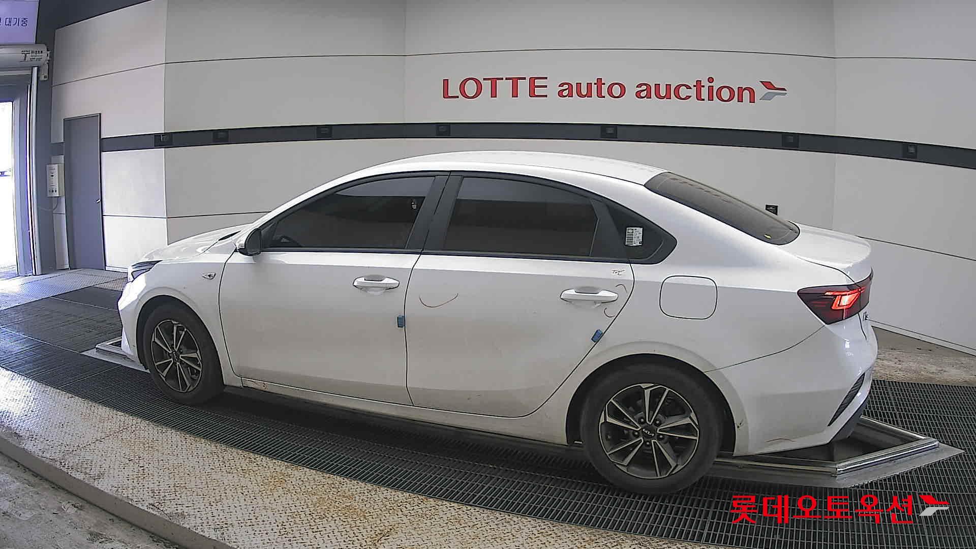 Kia K3 - 14