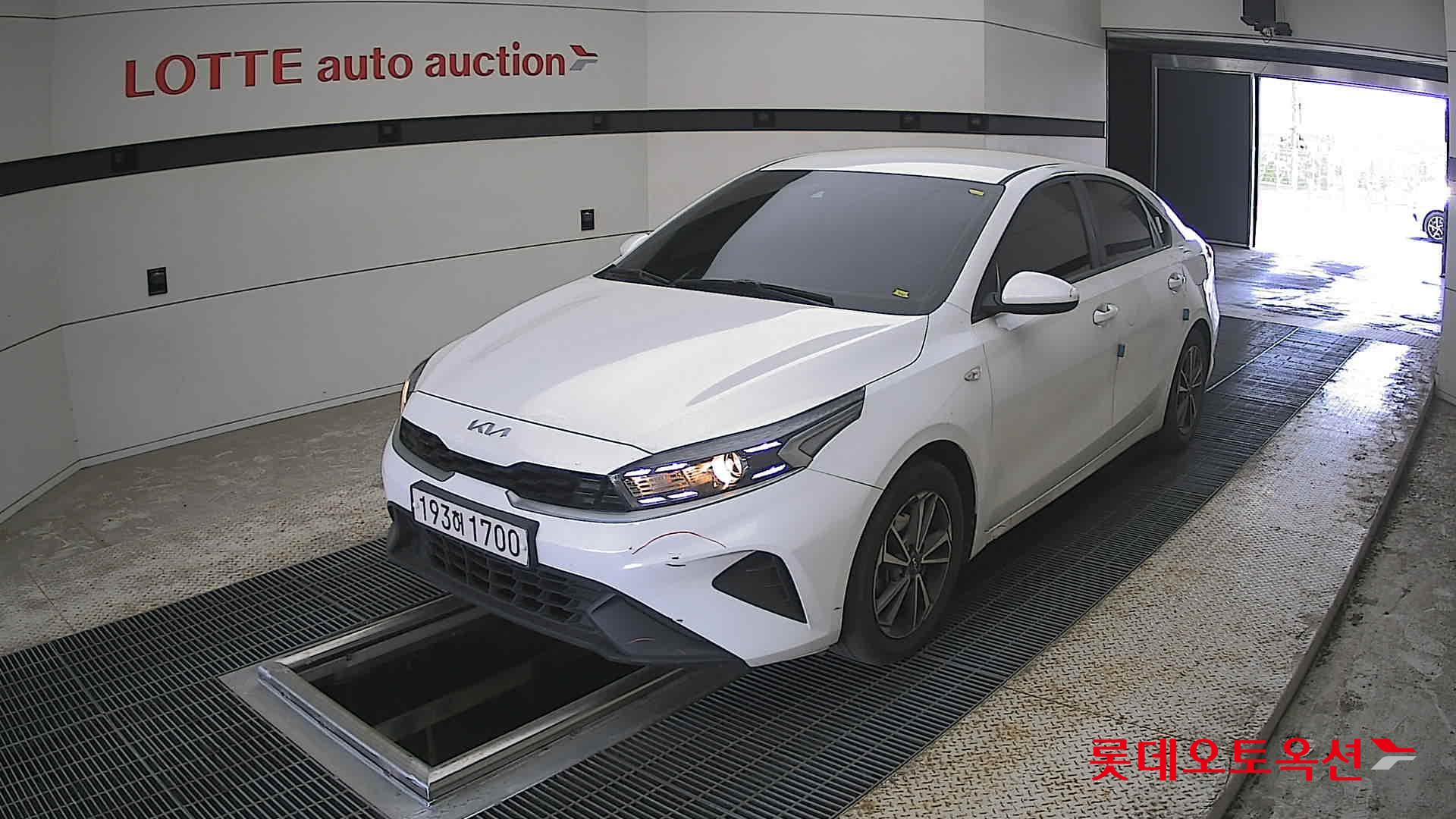 Kia K3 - 3