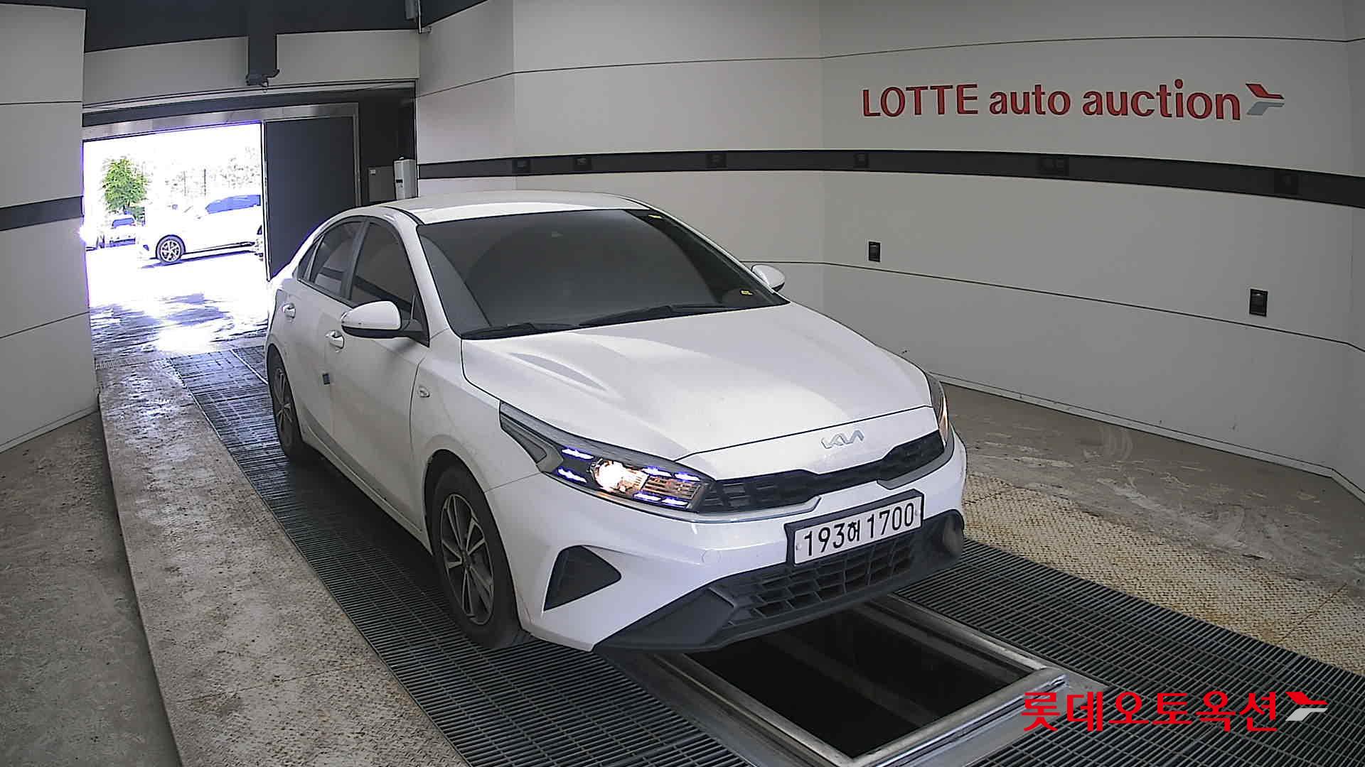 Kia K3 - 24