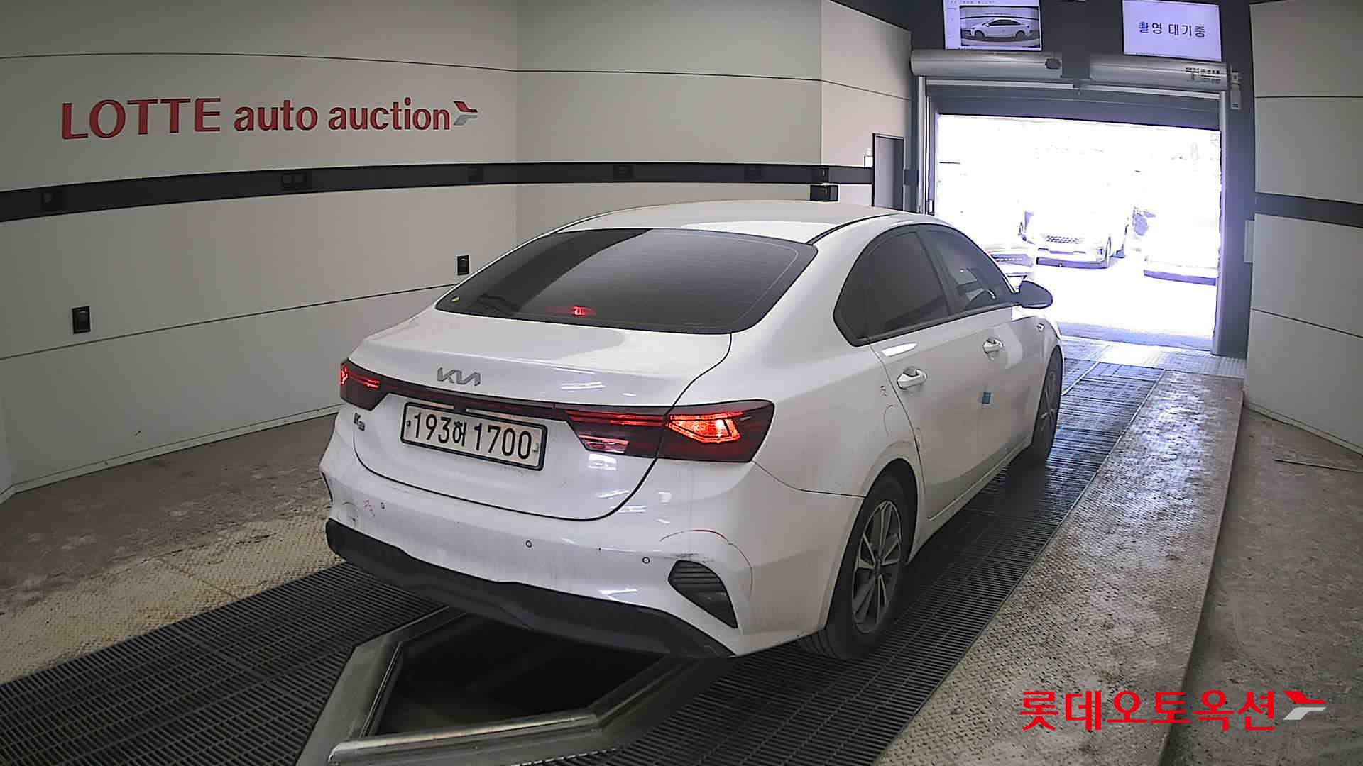 Kia K3 - 18