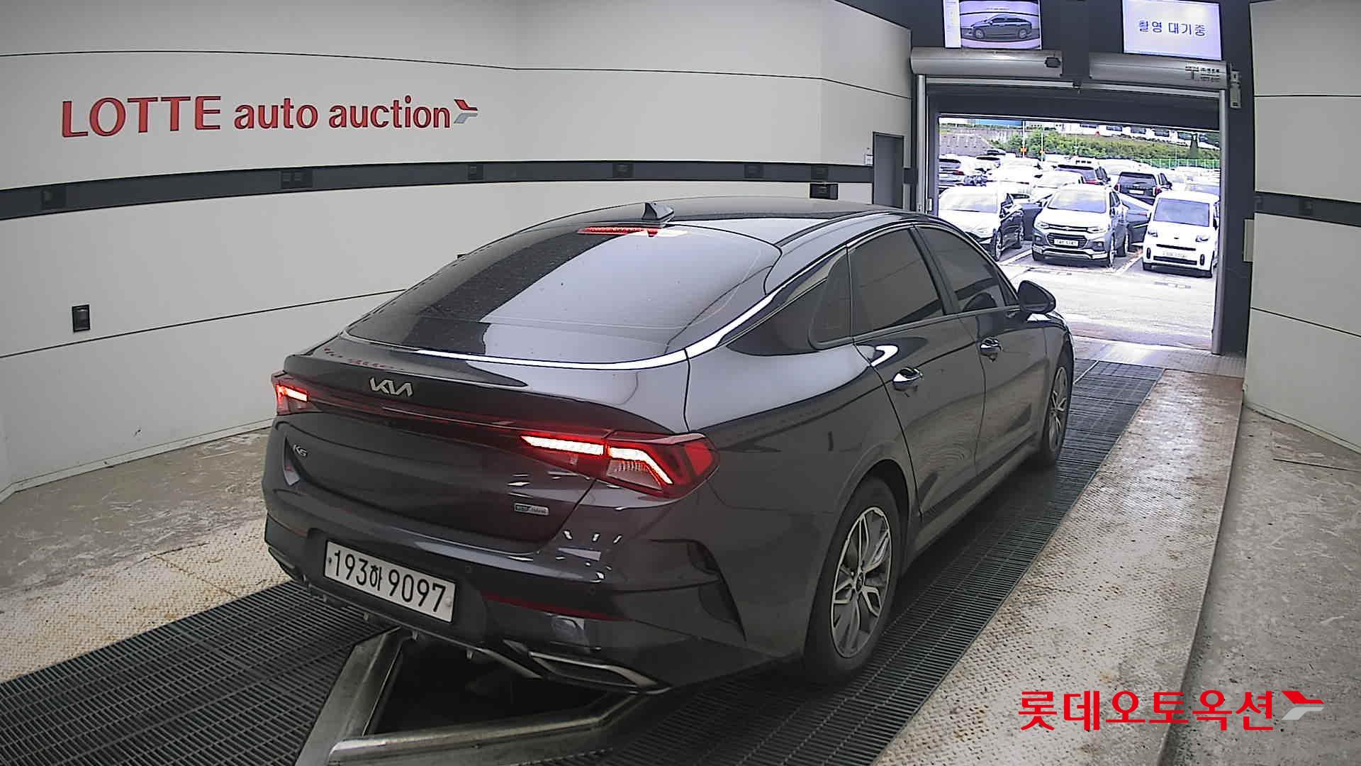 2022 - kia k5