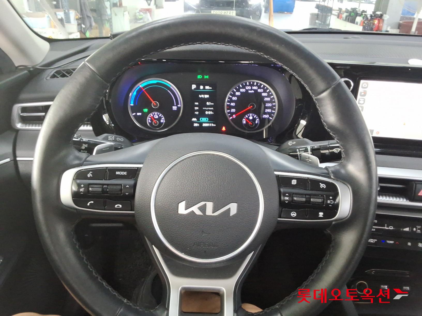 2022 - kia k5