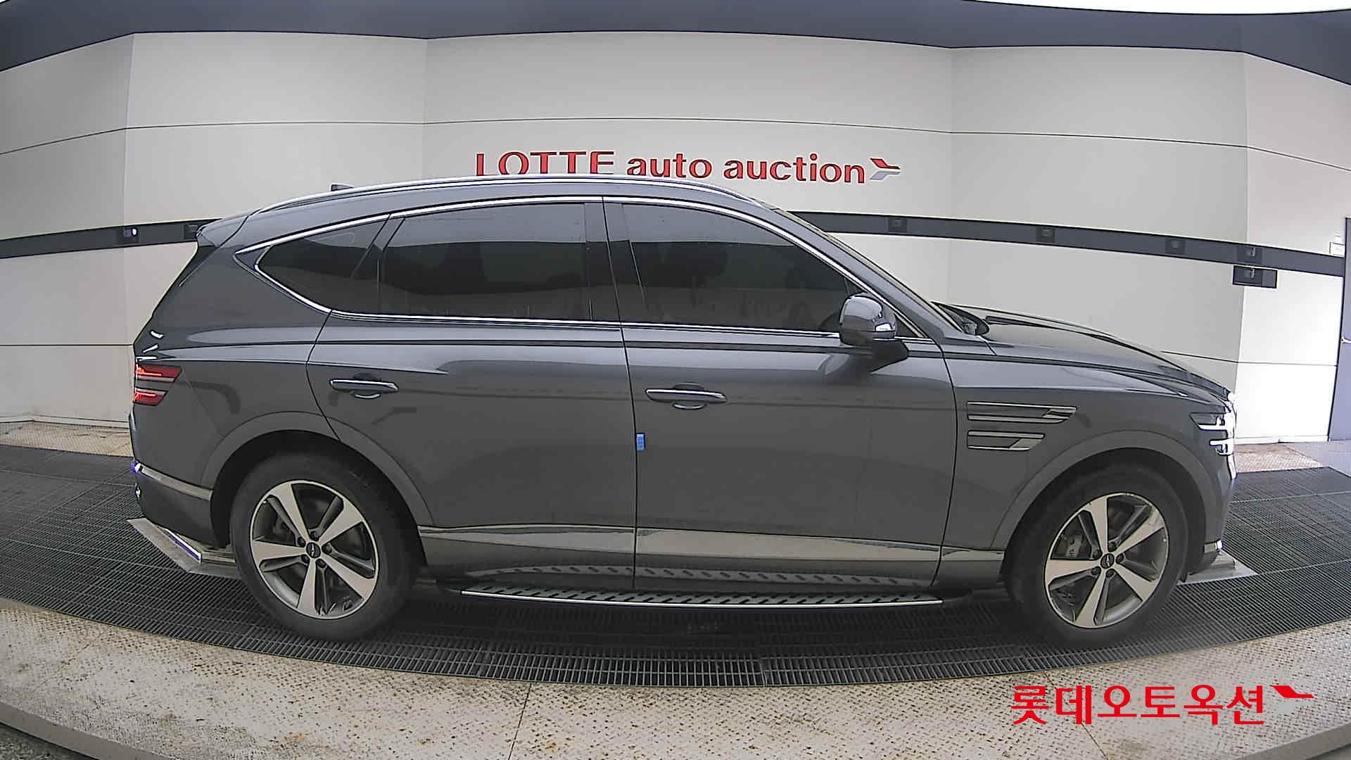 2022 - genesis gv80