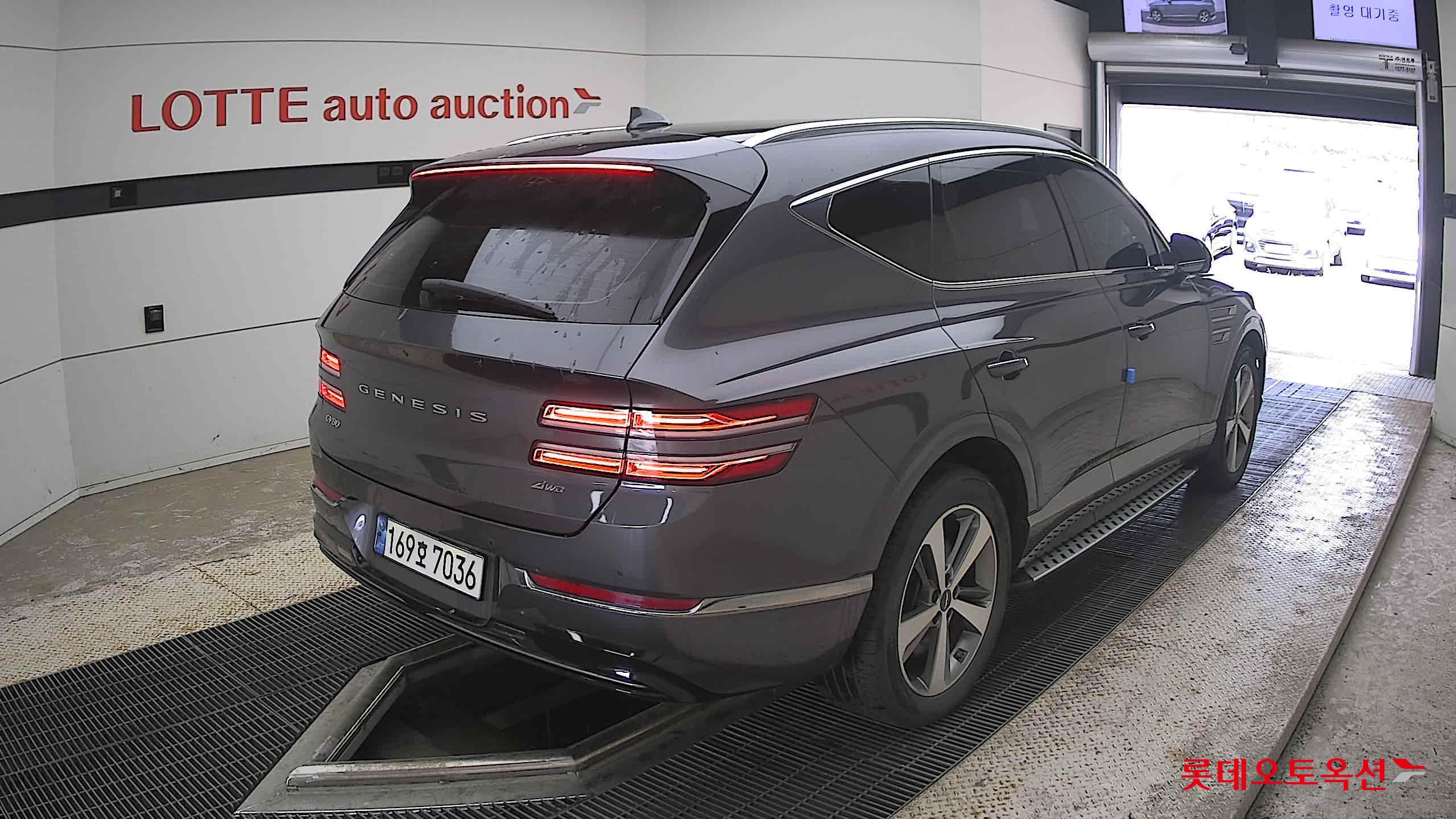 2022 - genesis gv80