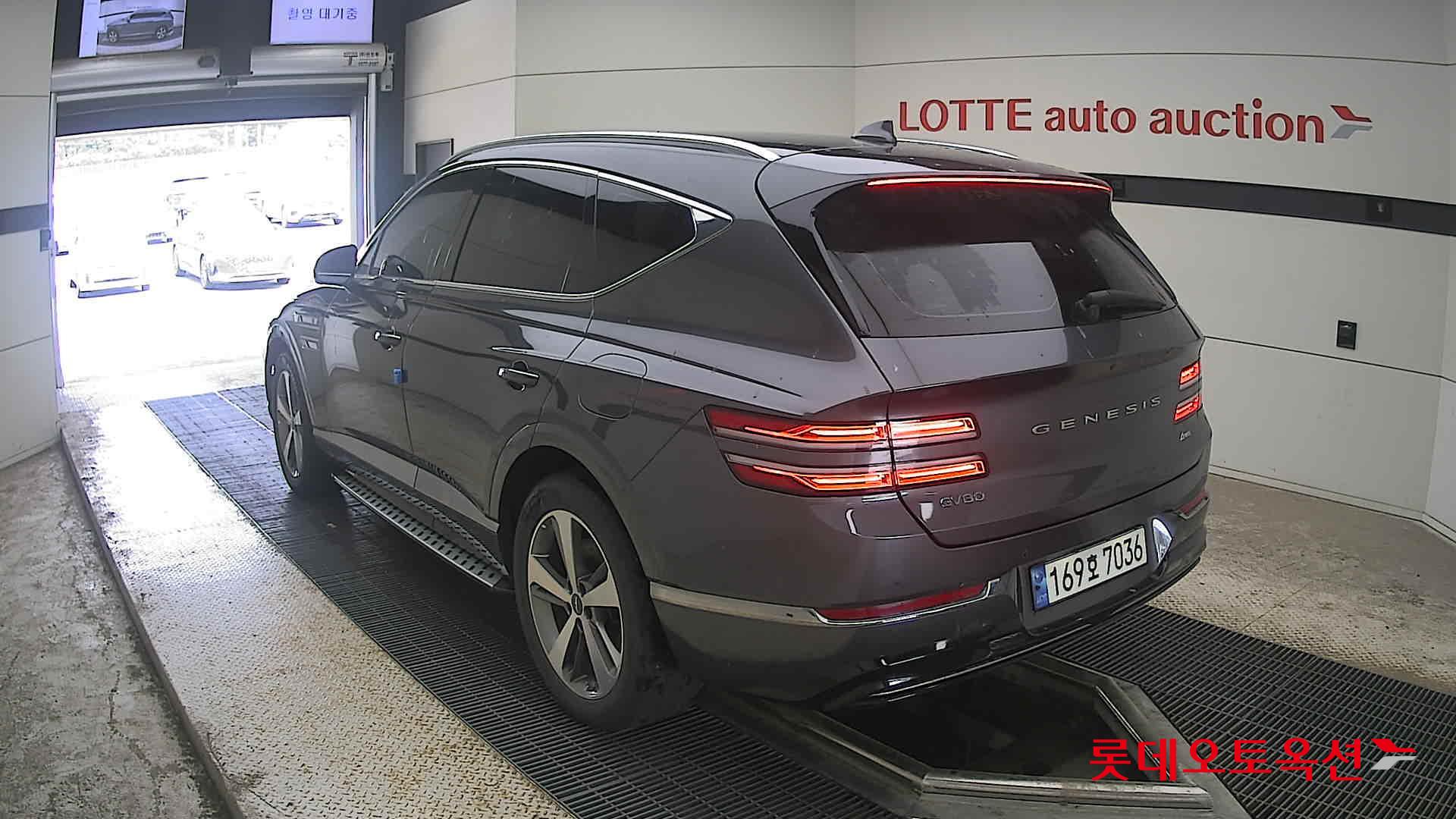 2022 - genesis gv80