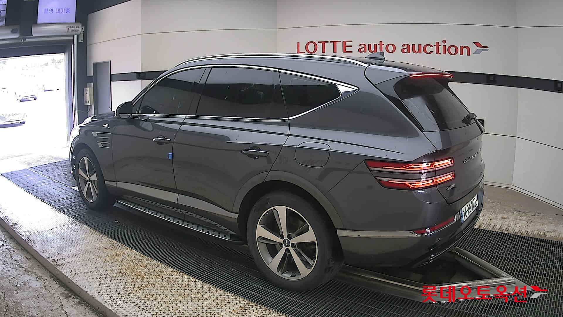 2022 - genesis gv80