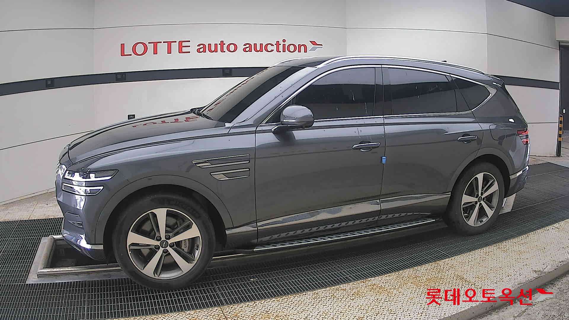 2022 - genesis gv80