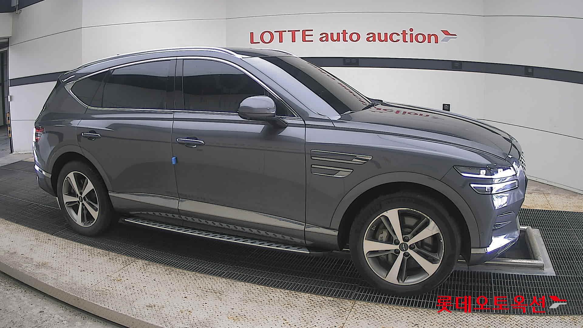 2022 - genesis gv80
