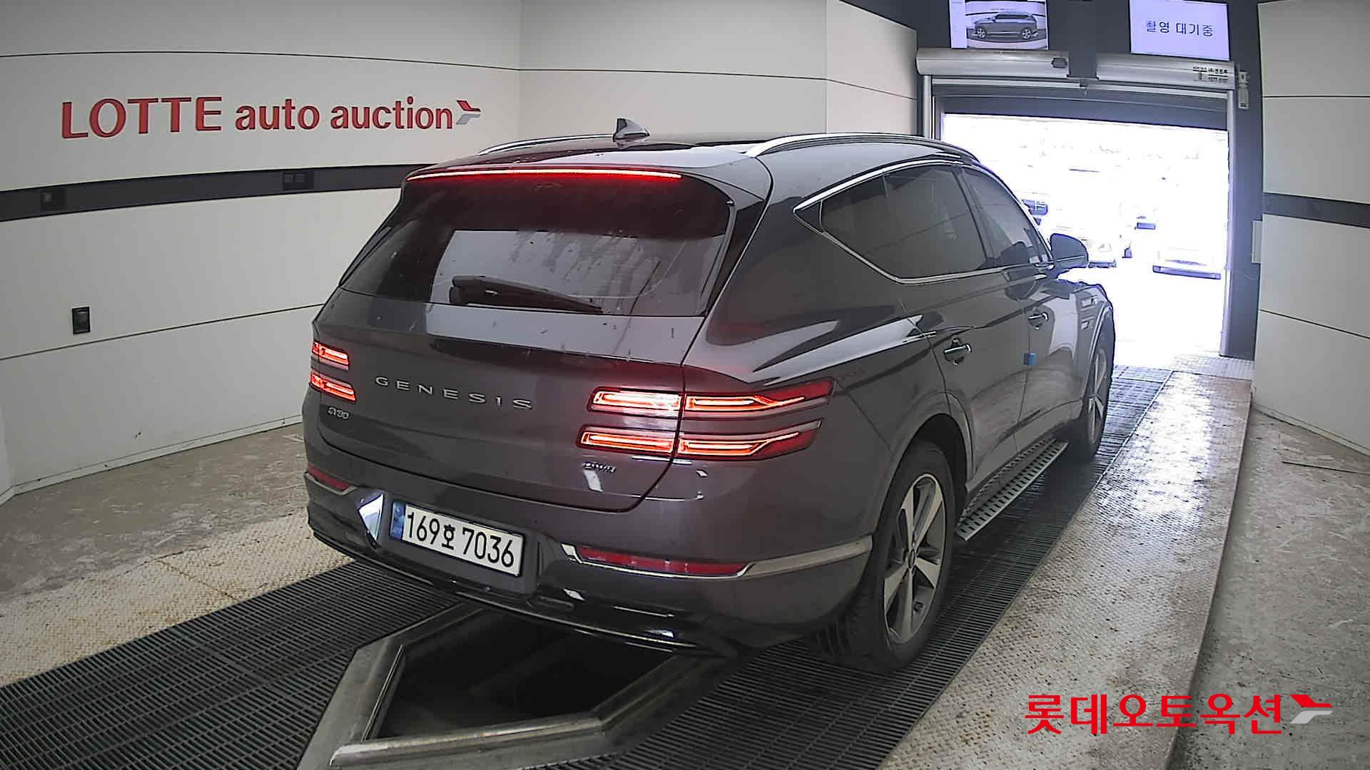 2022 - genesis gv80