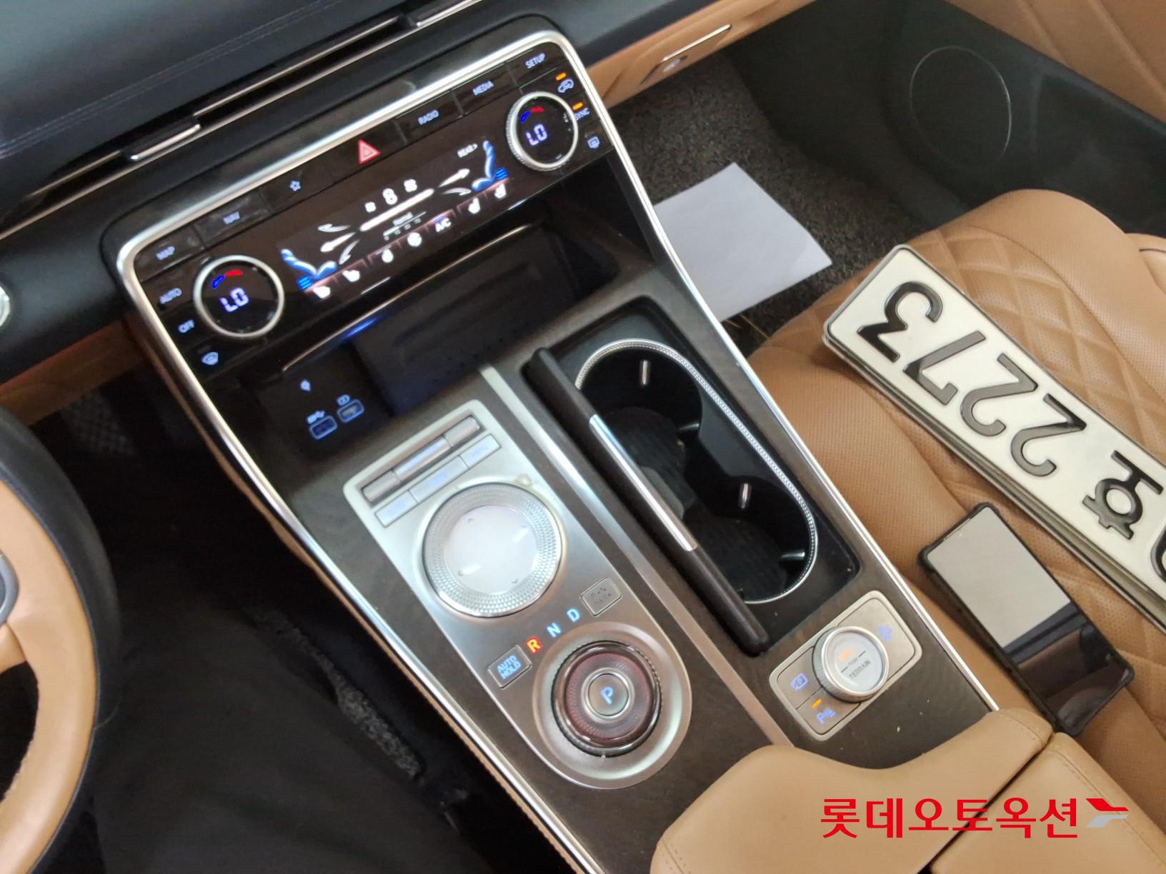 2022 - genesis gv80