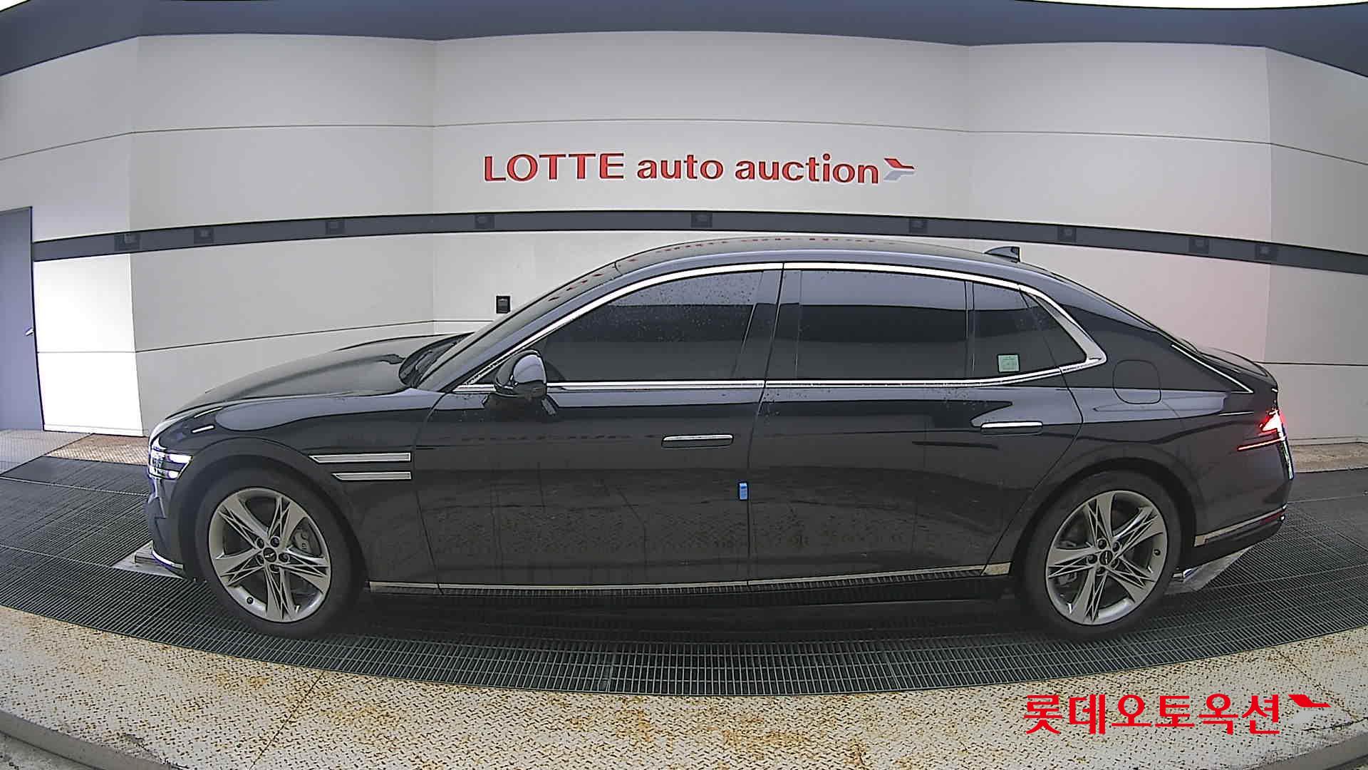2022 - genesis g90