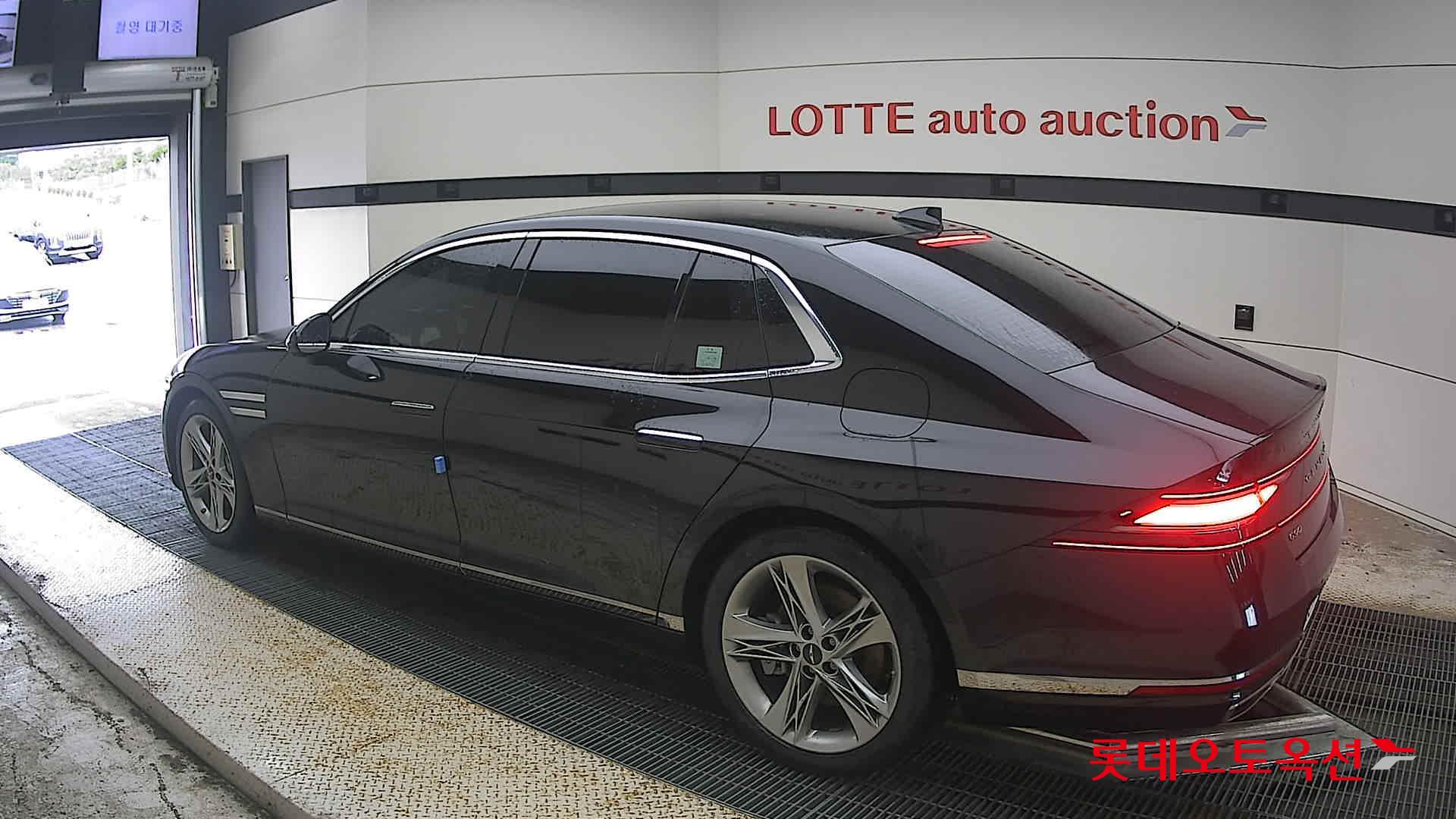 2022 - genesis g90
