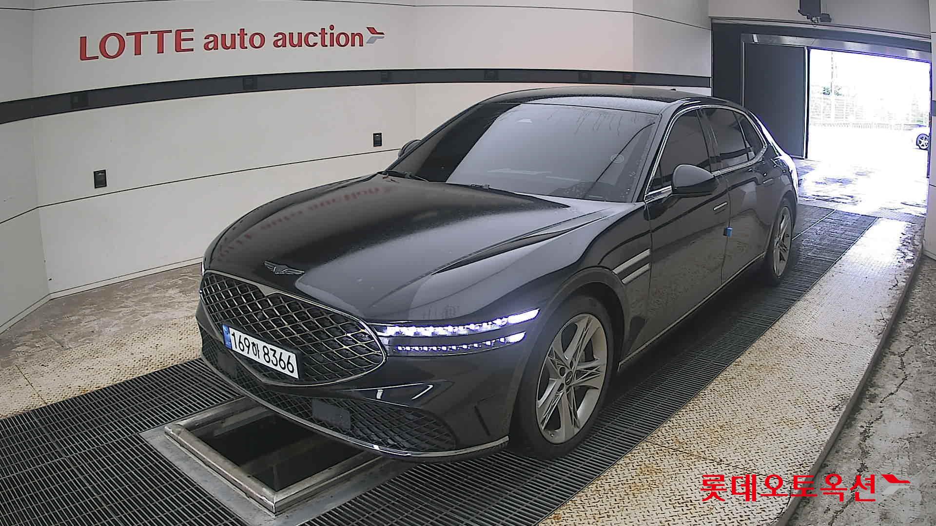 2022 - genesis g90