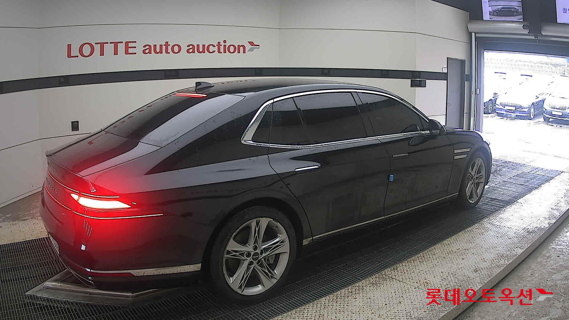 2022 - genesis g90