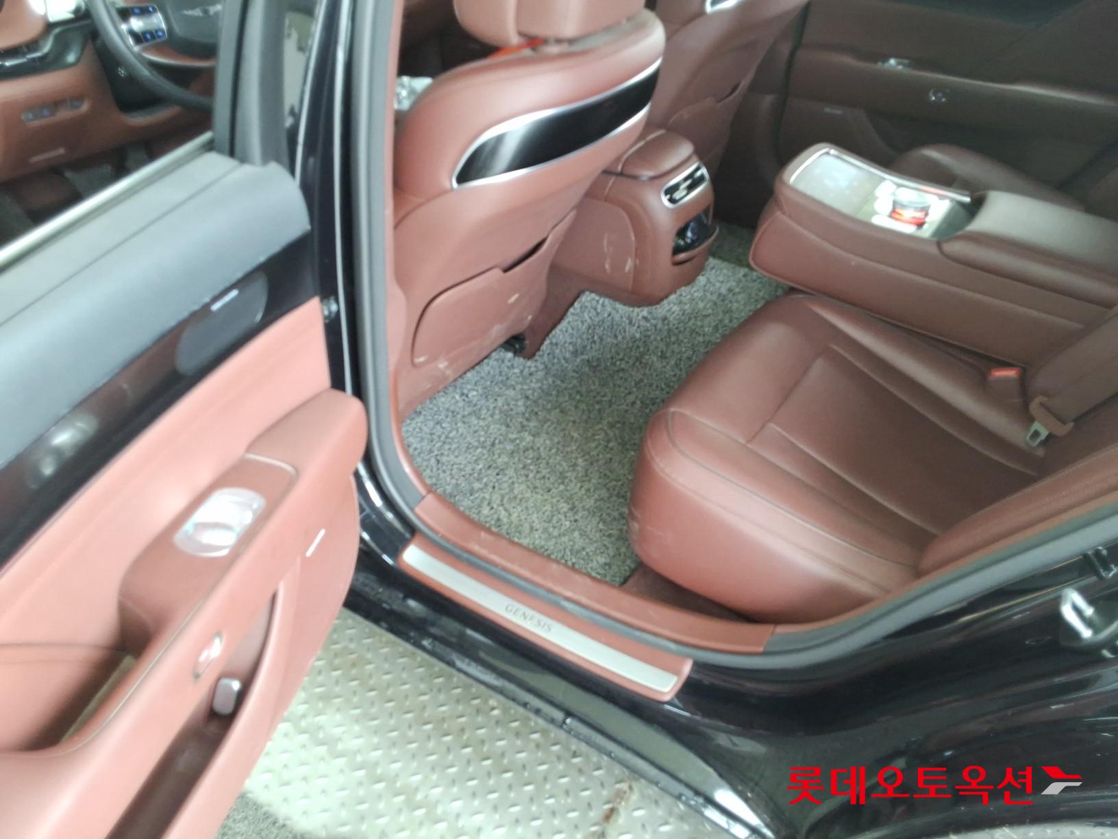 2022 - genesis g90