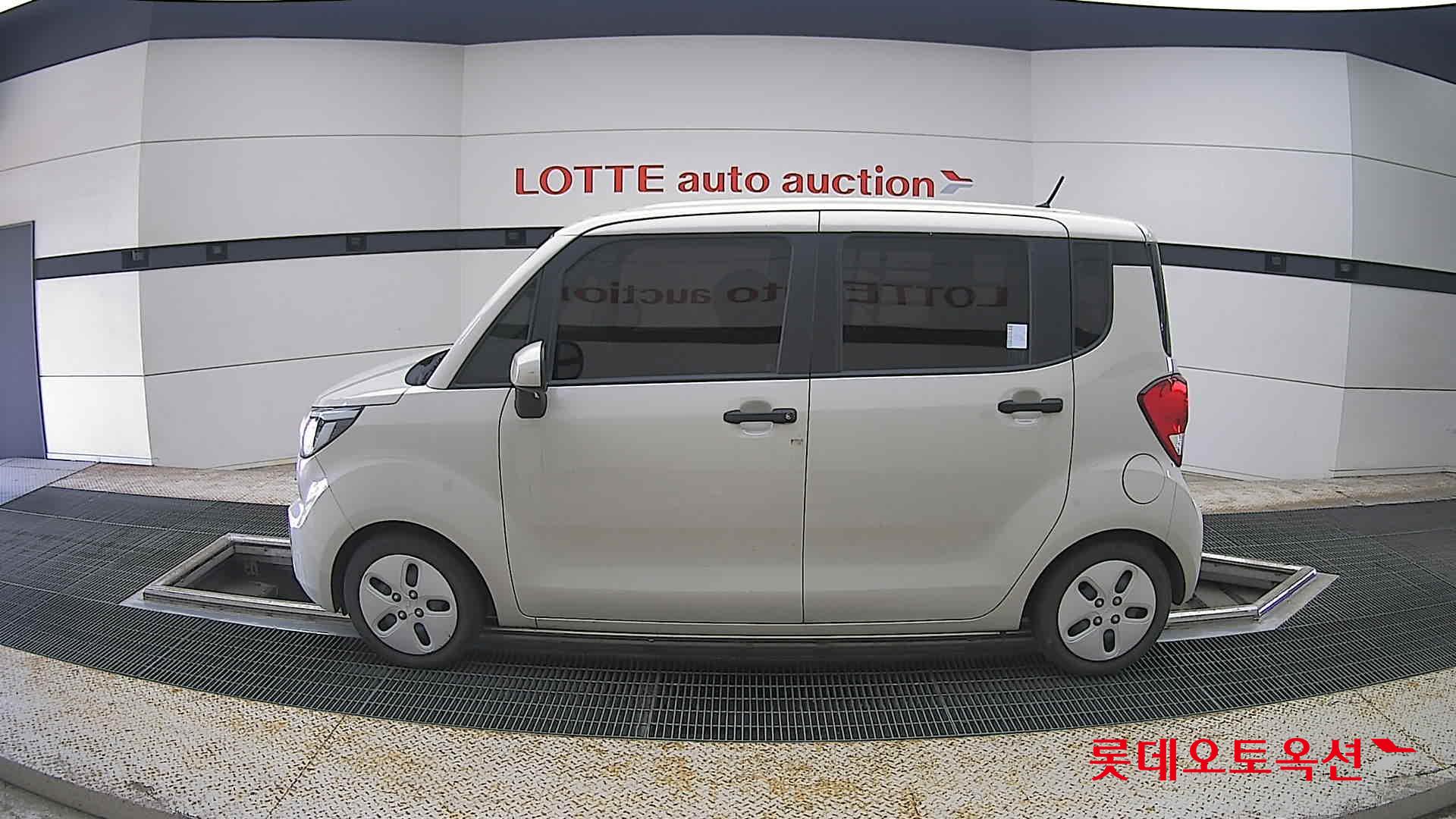 2022 - kia ray