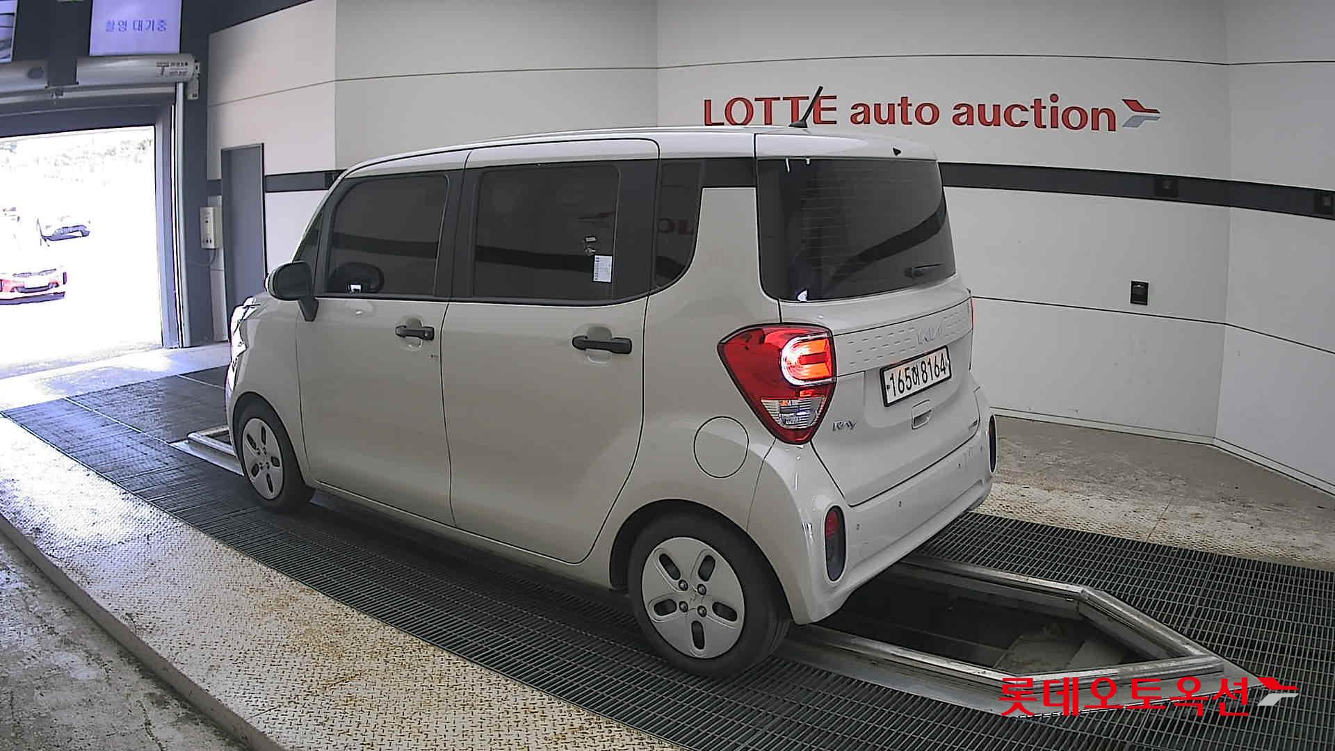 2022 - kia ray