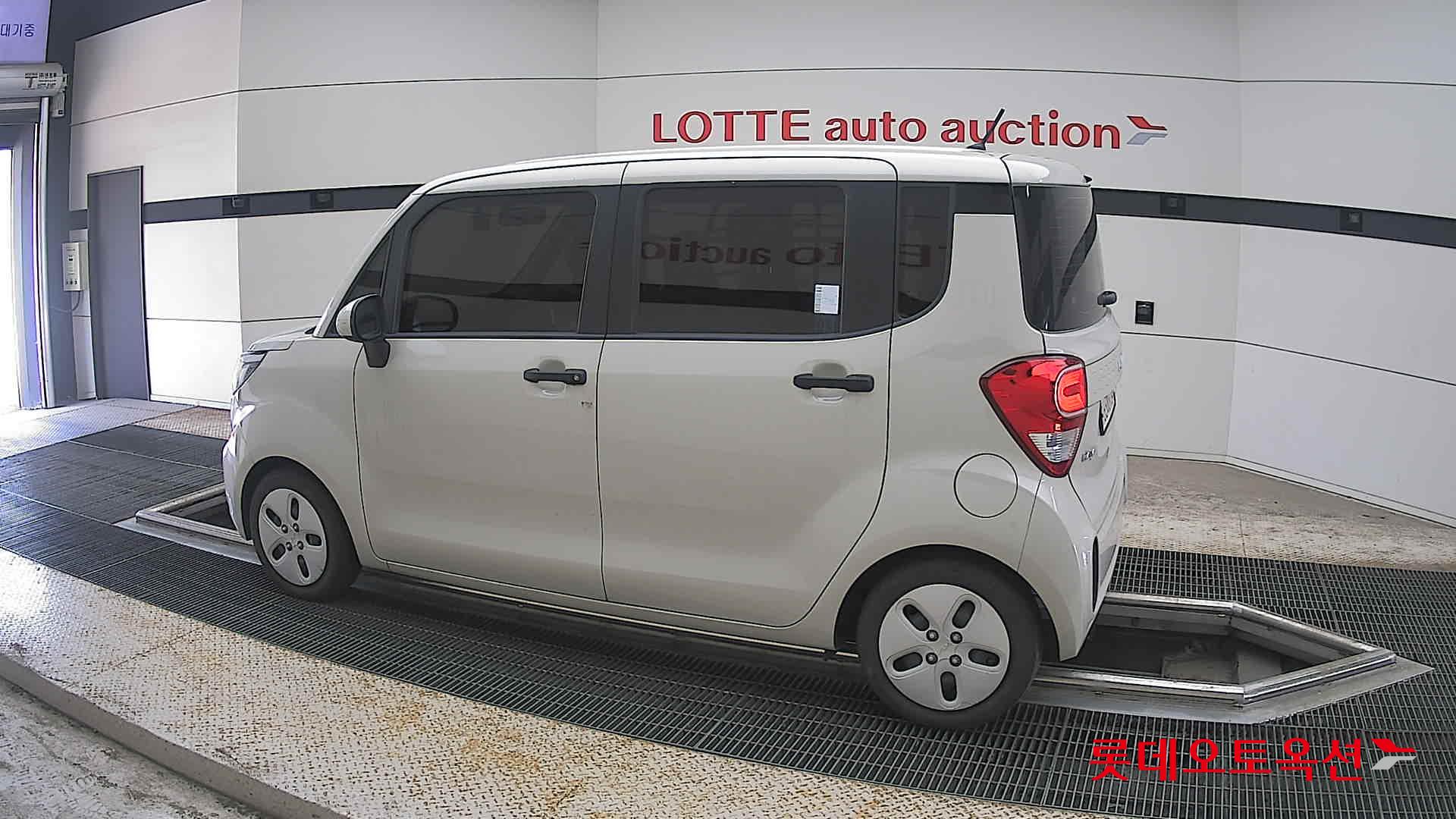 2022 - kia ray