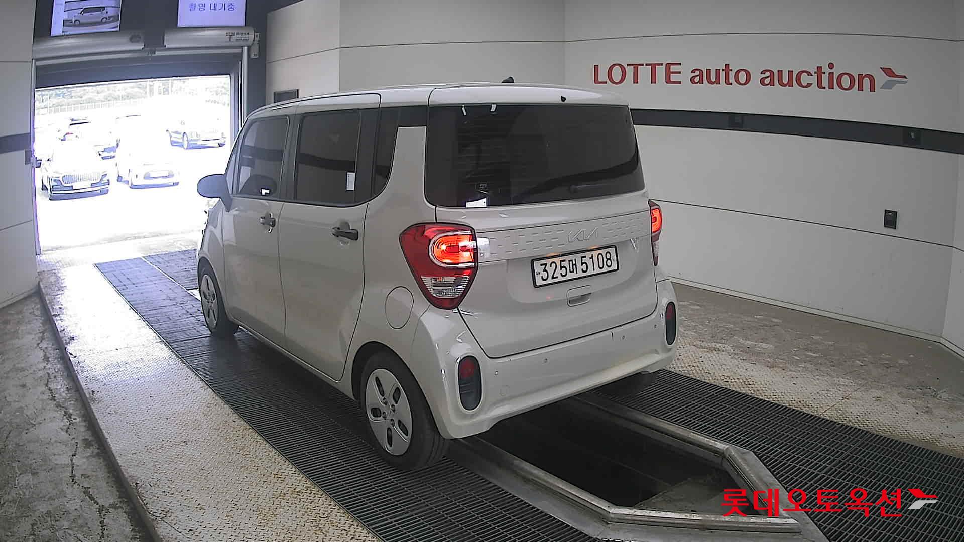 2022 - kia ray