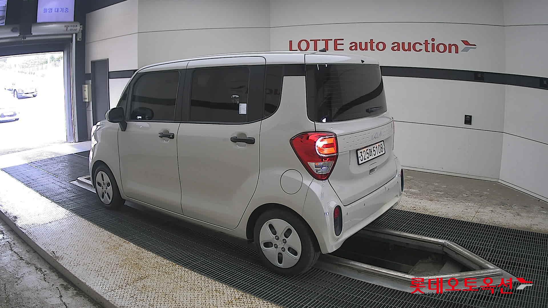 2022 - kia ray