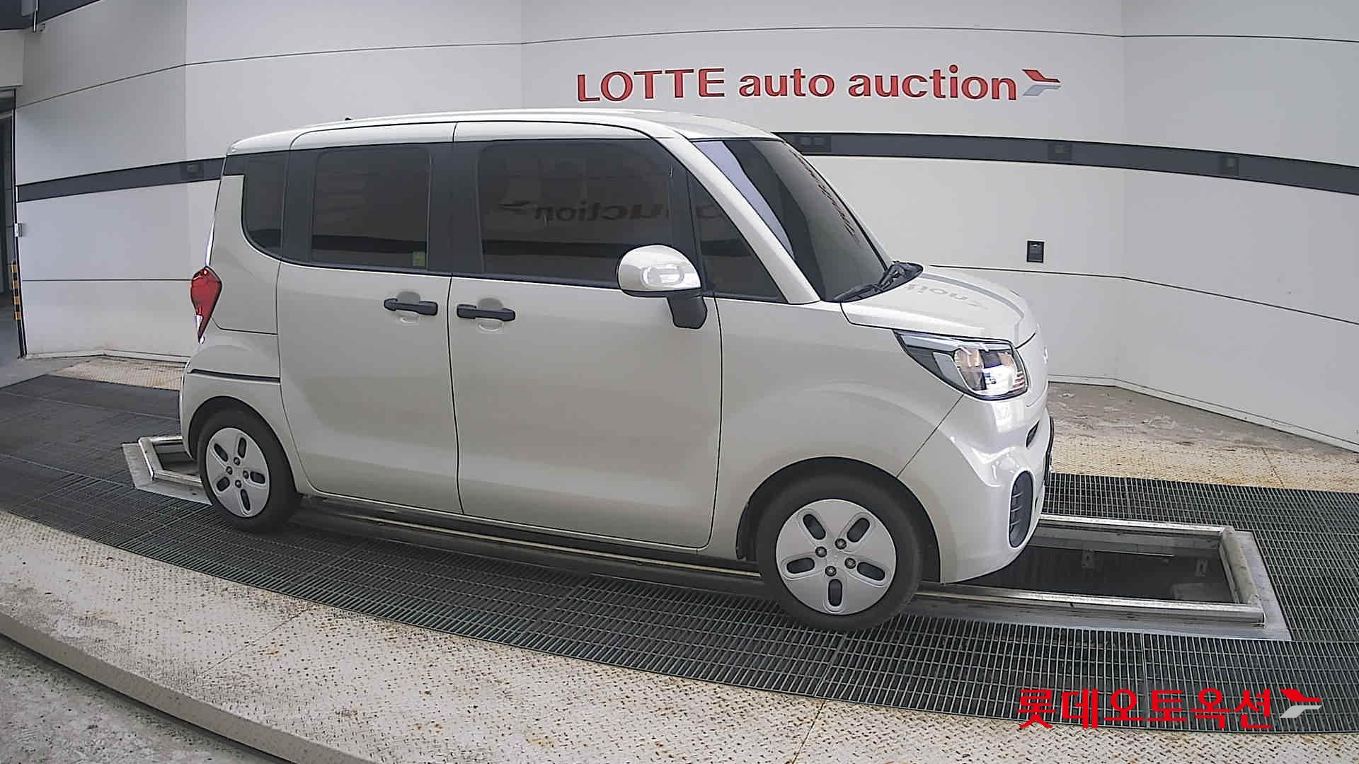 2022 - kia ray