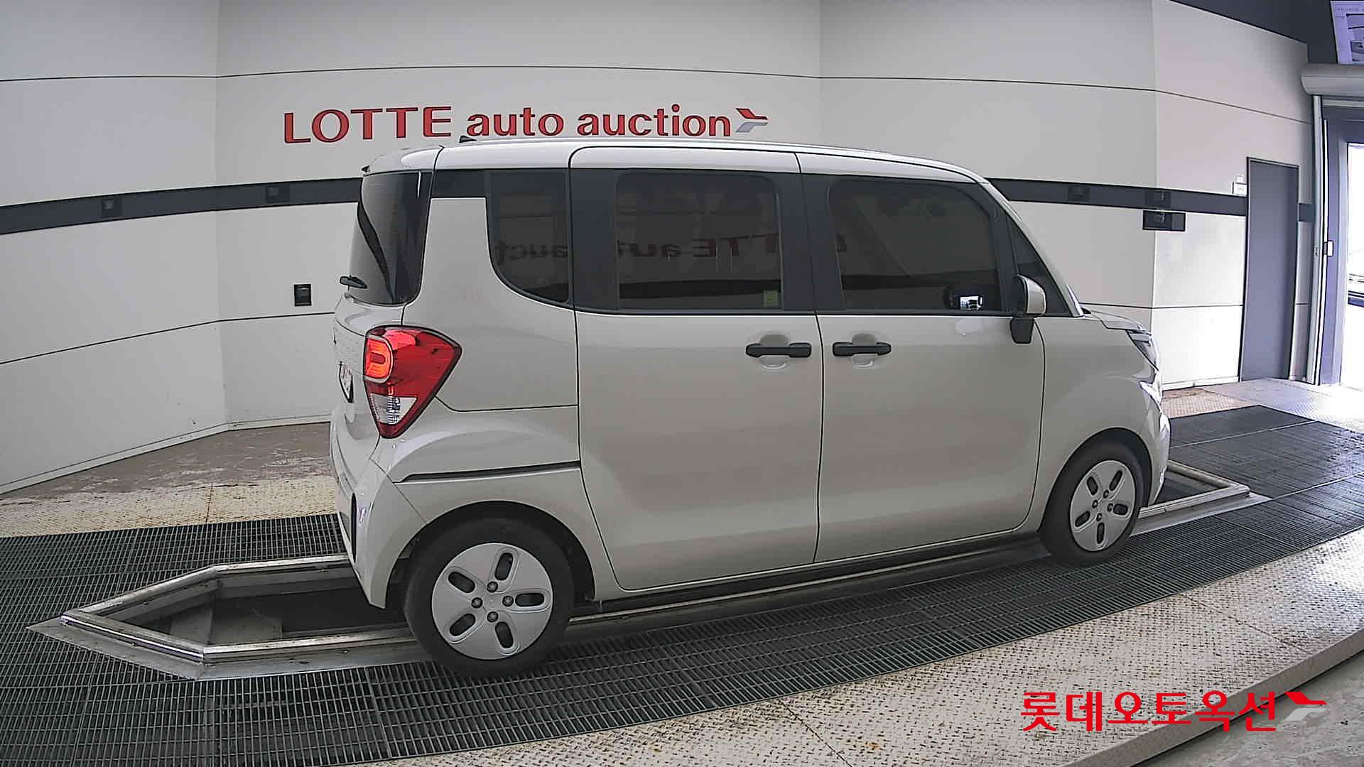 2022 - kia ray