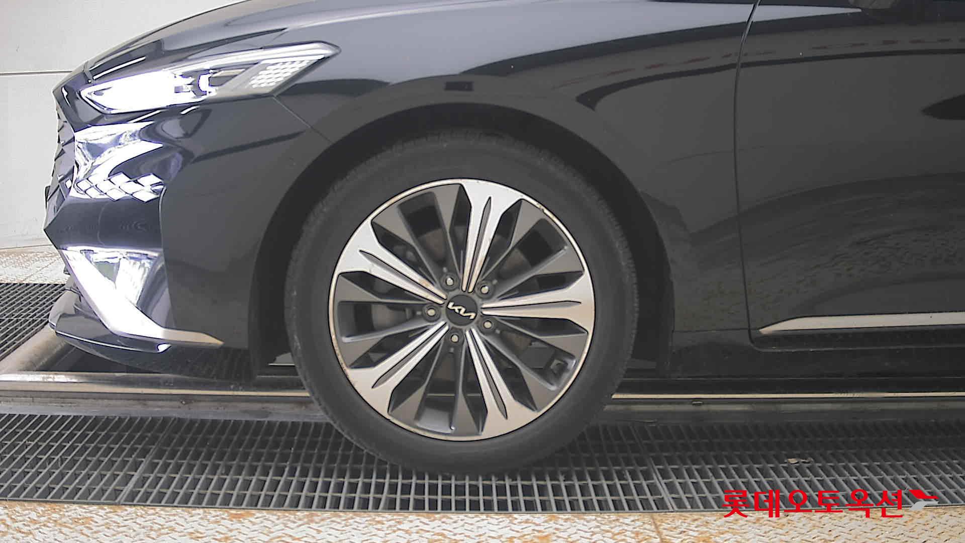 2023 - kia k8