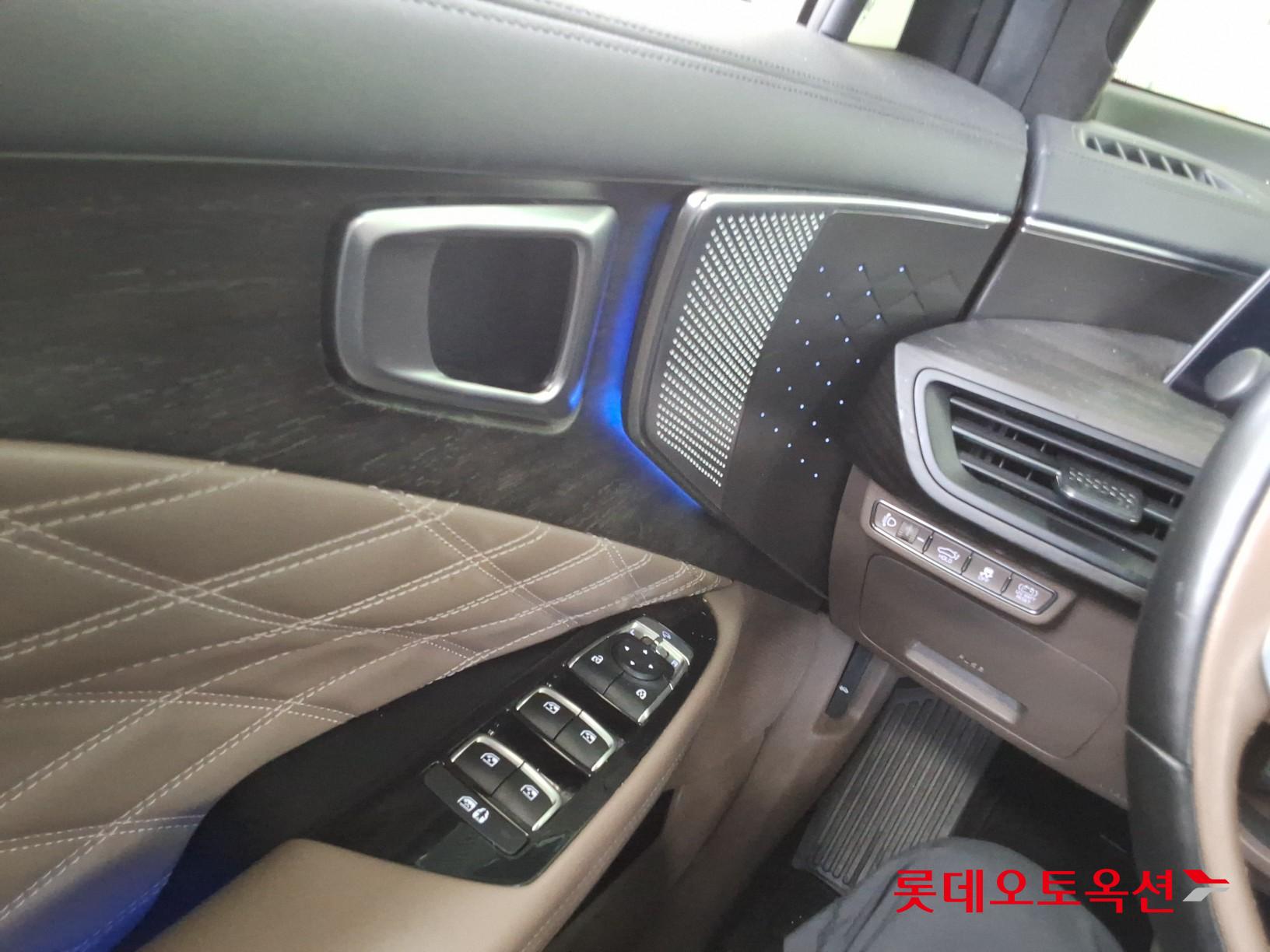 2023 - kia k8