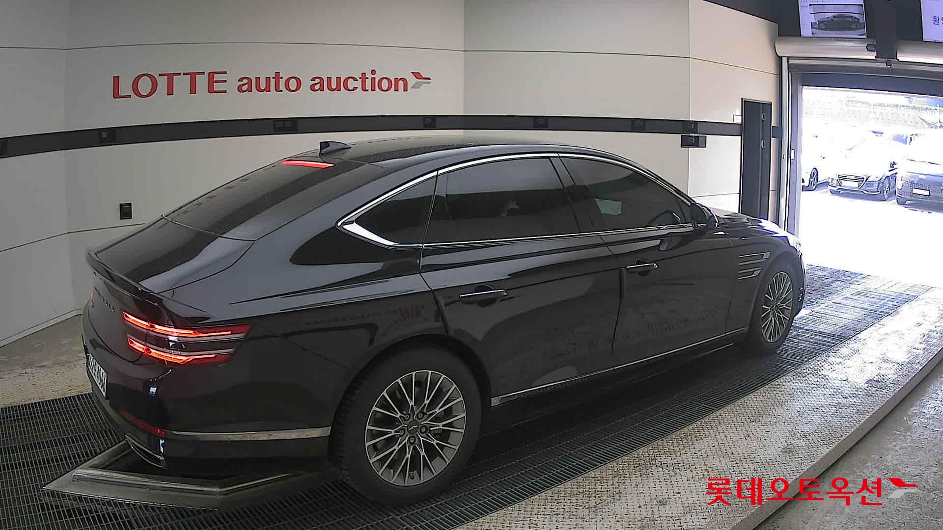 Genesis G80 - 19