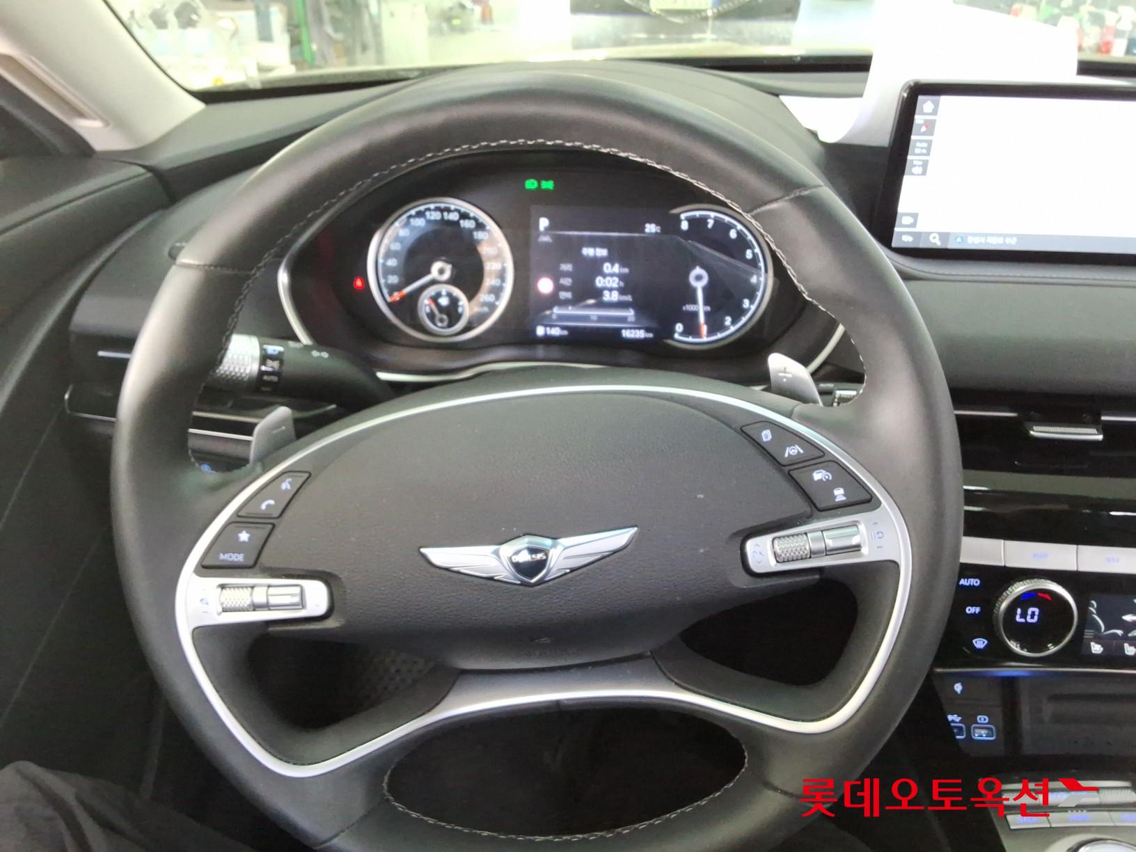 Genesis G80 - 30