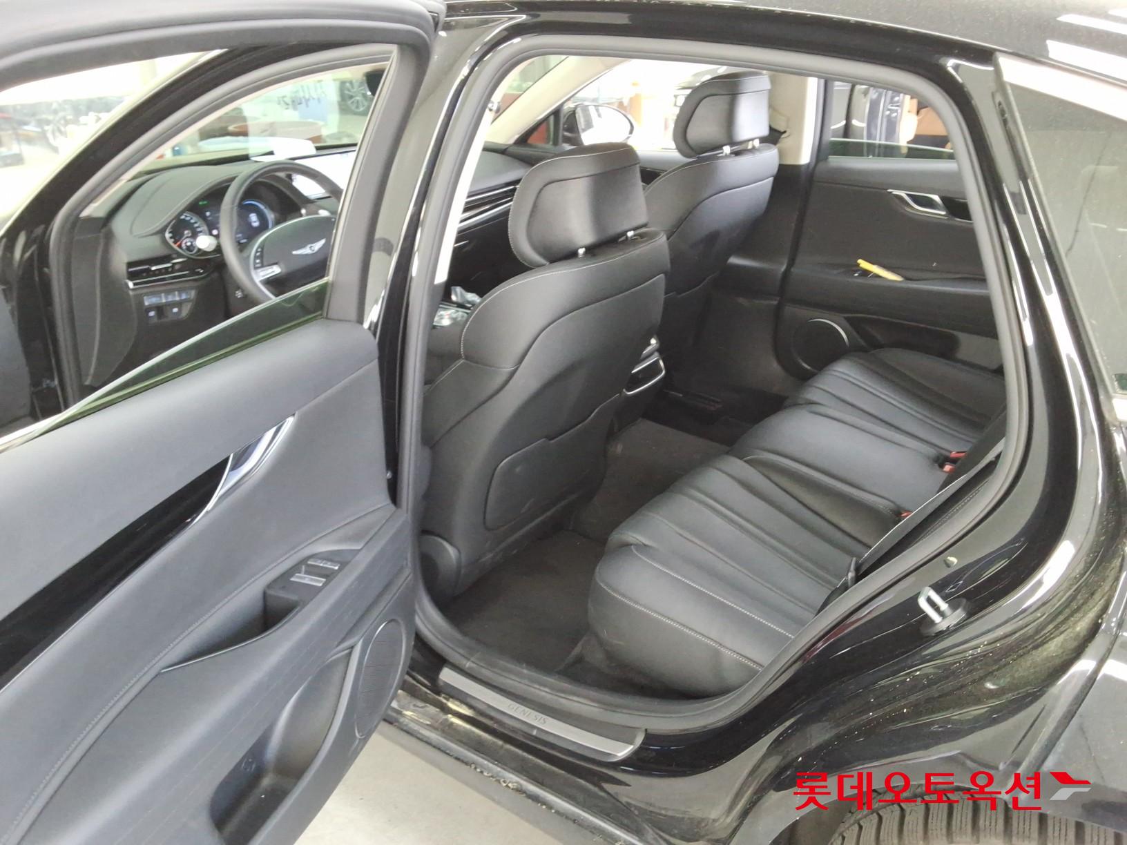 Genesis G80 - 36