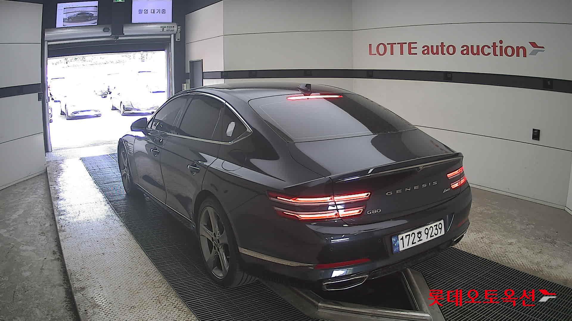 Genesis G80 - 16