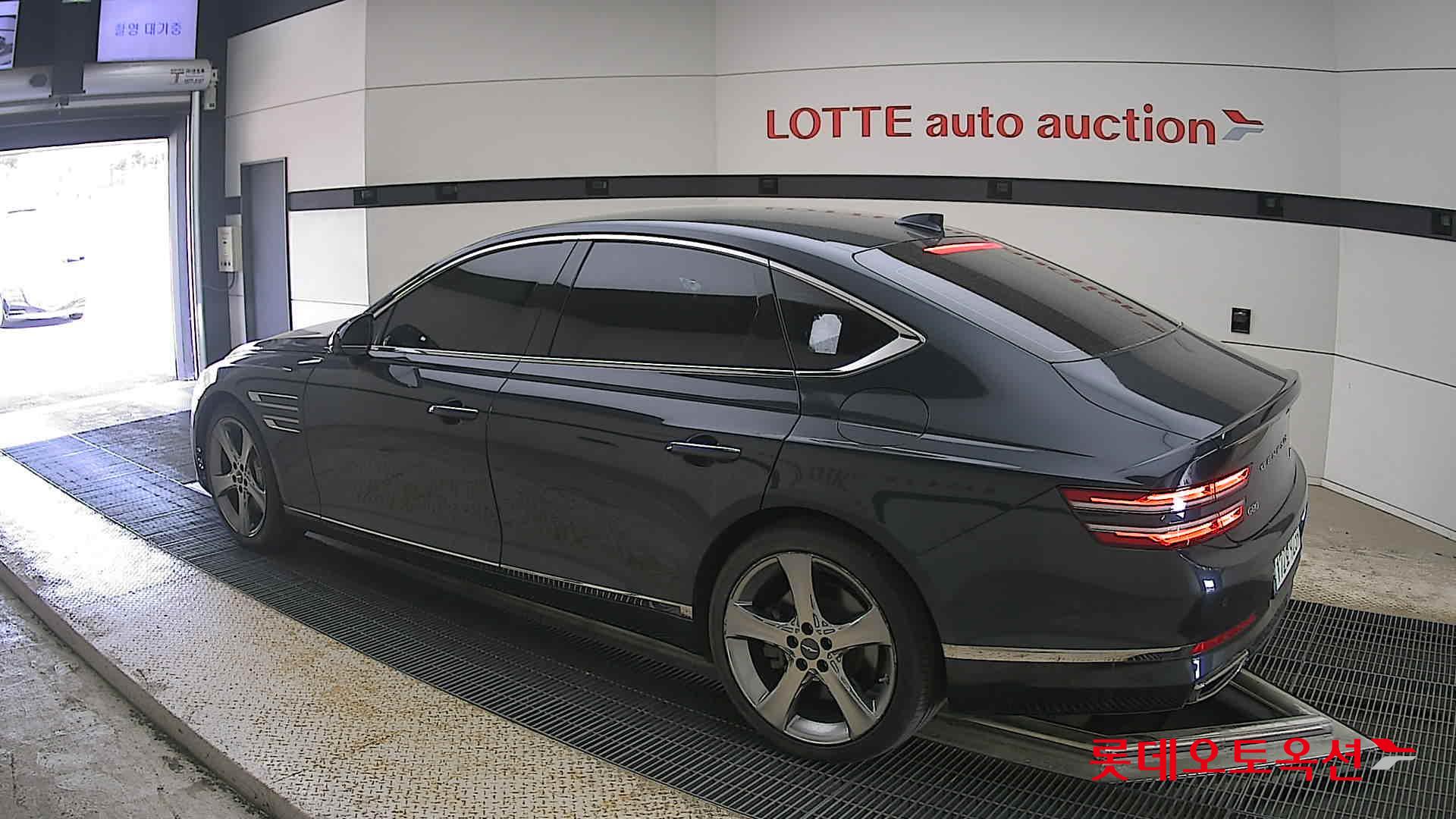 Genesis G80 - 15