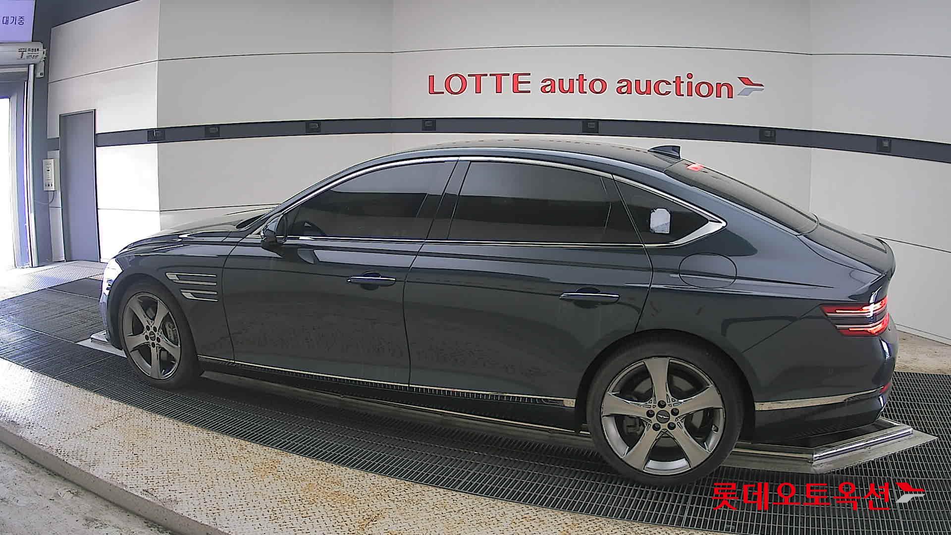 Genesis G80 - 14