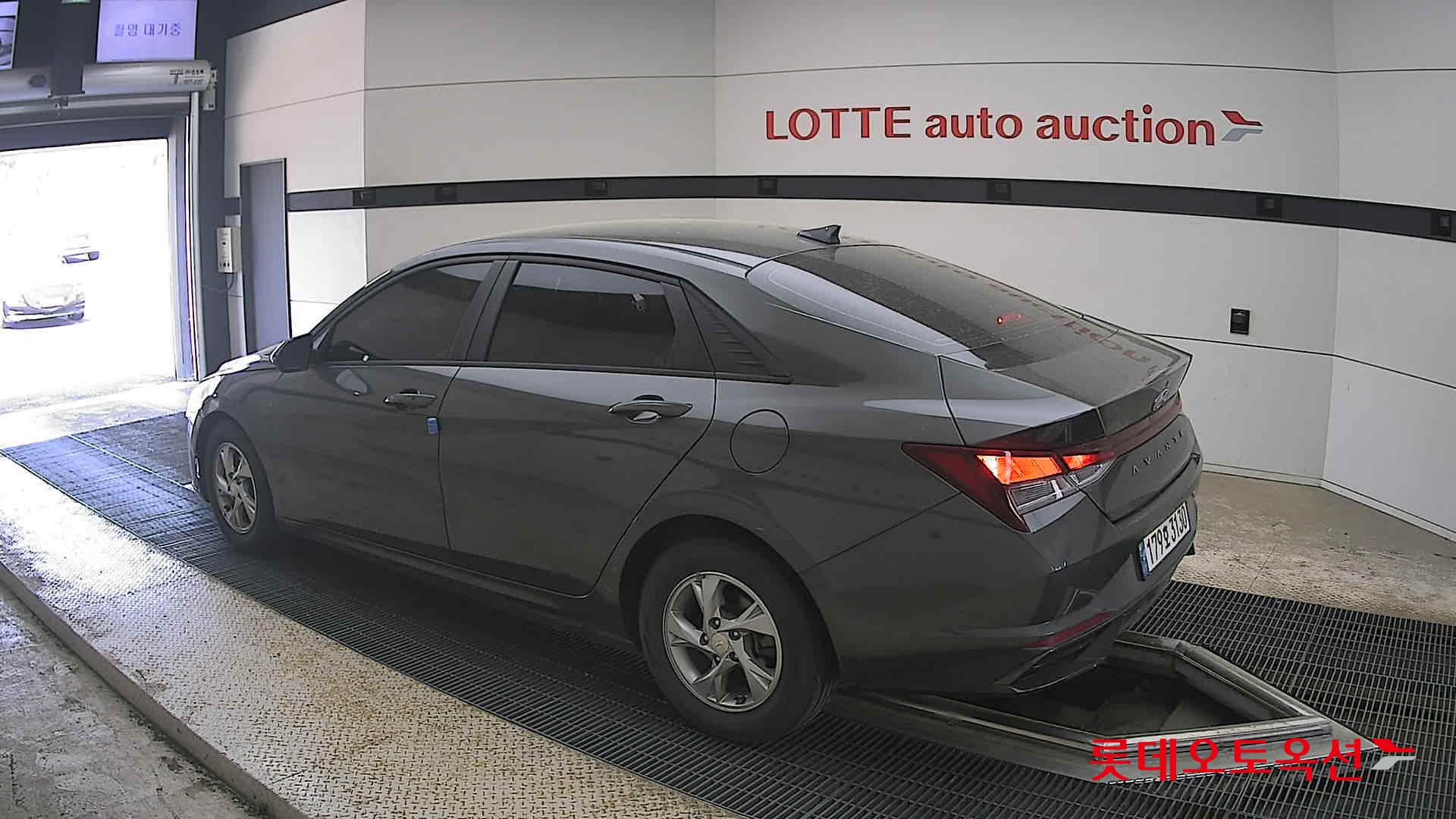 Hyundai Elantra 2022 - Image 15
