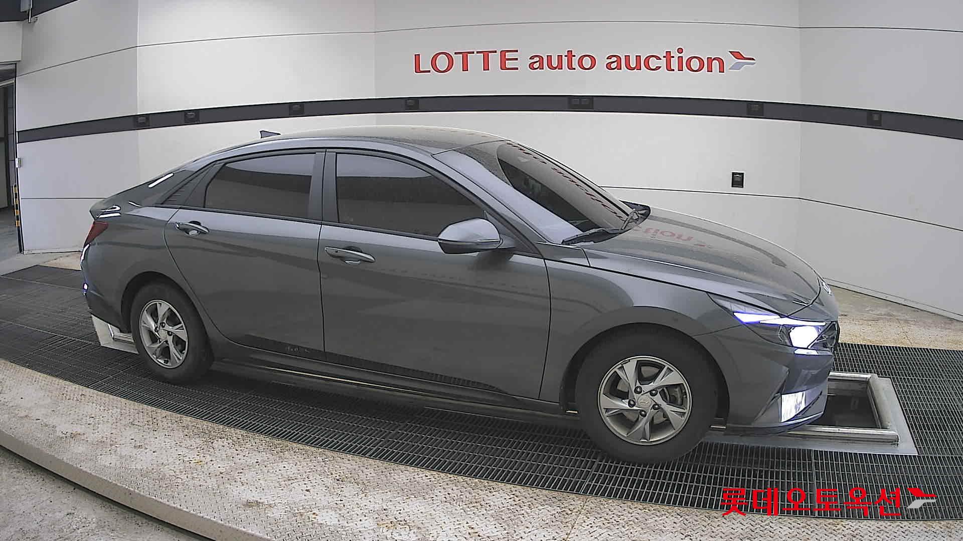 Hyundai Elantra 2022 - Image 22