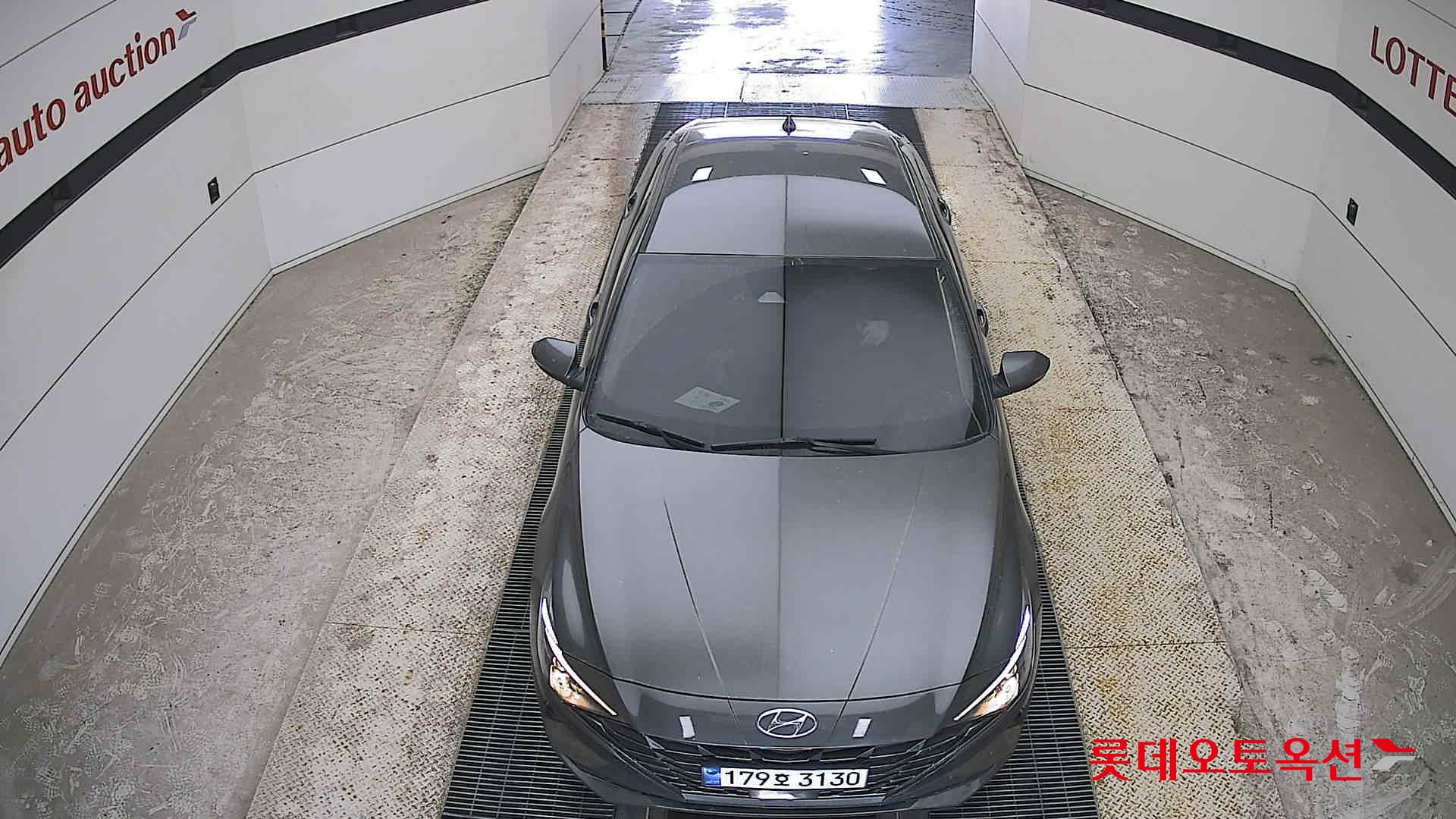 Hyundai Elantra 2022 - Image 7